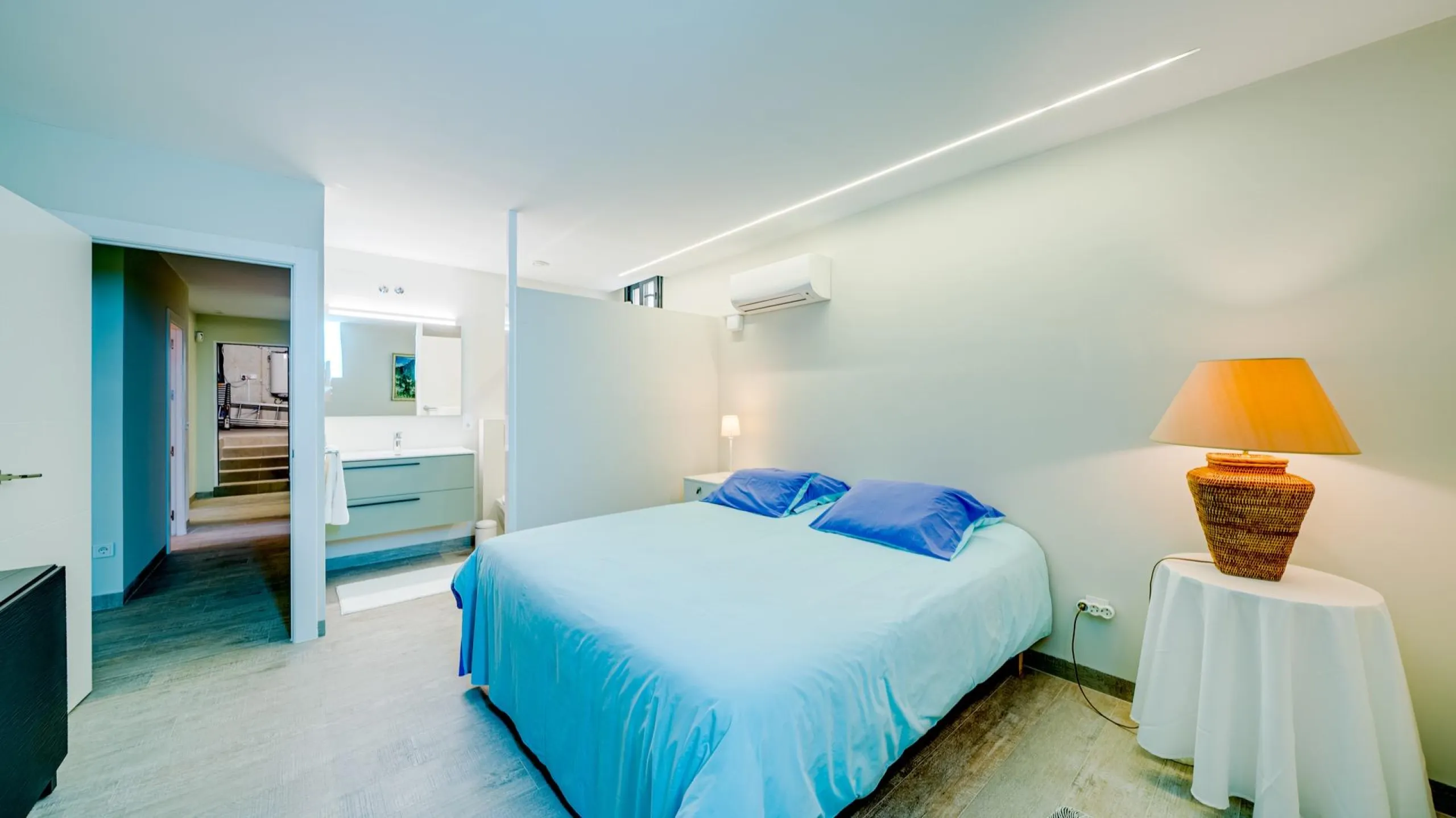 LUXURY VILLA FOR A LARGE FAMILY IN FINESTRAT