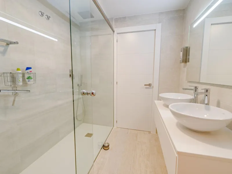 LUXURY VILLA FOR A LARGE FAMILY IN FINESTRAT