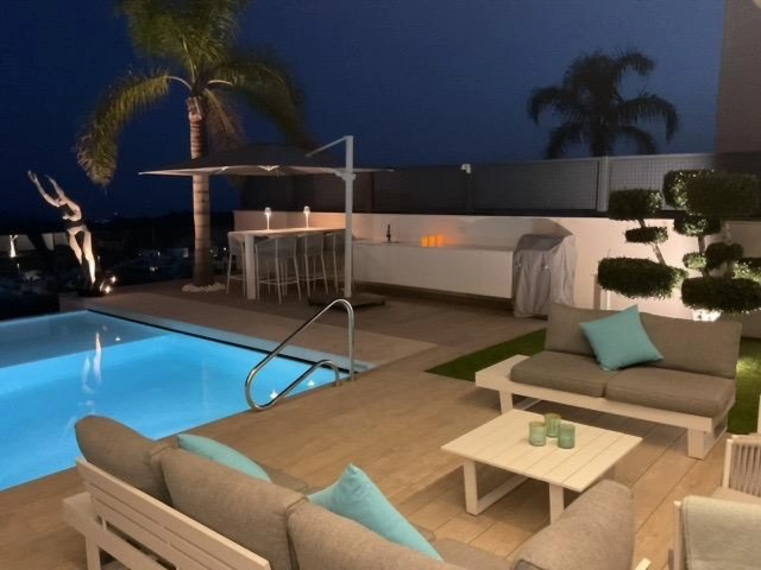 LUXURY VILLA FOR A LARGE FAMILY IN FINESTRAT