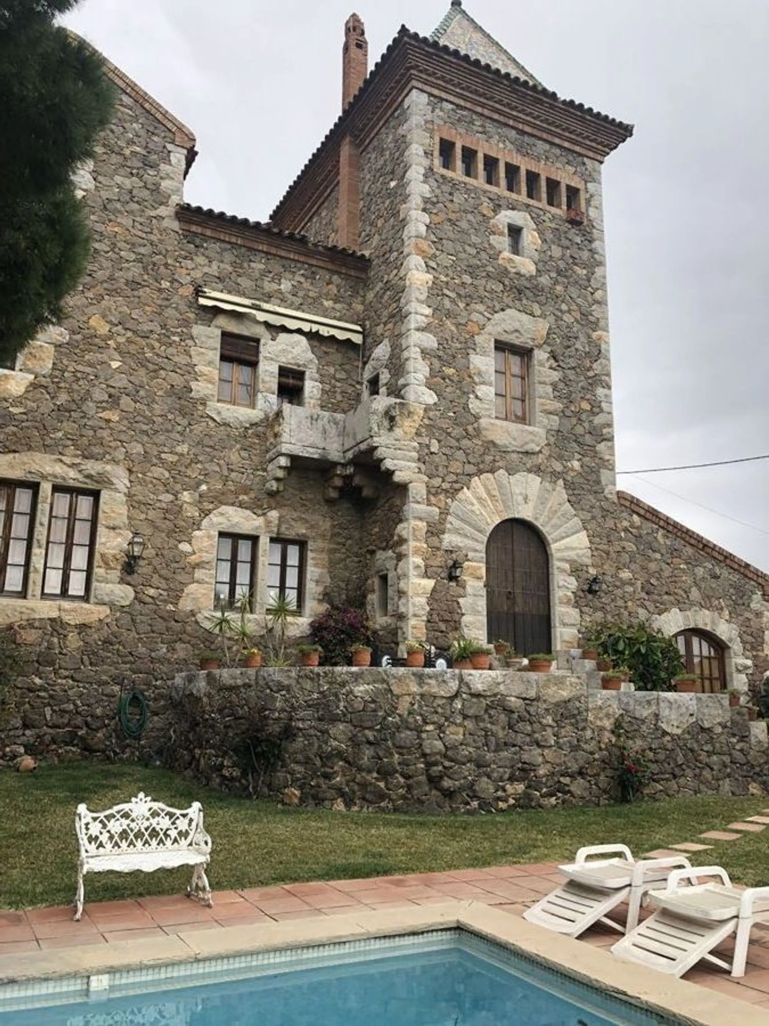 Historic modernist masia with sea views in Castelldefels, Barcelona