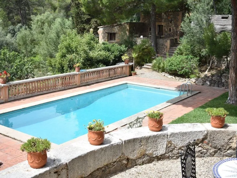 Historic modernist masia with sea views in Castelldefels, Barcelona