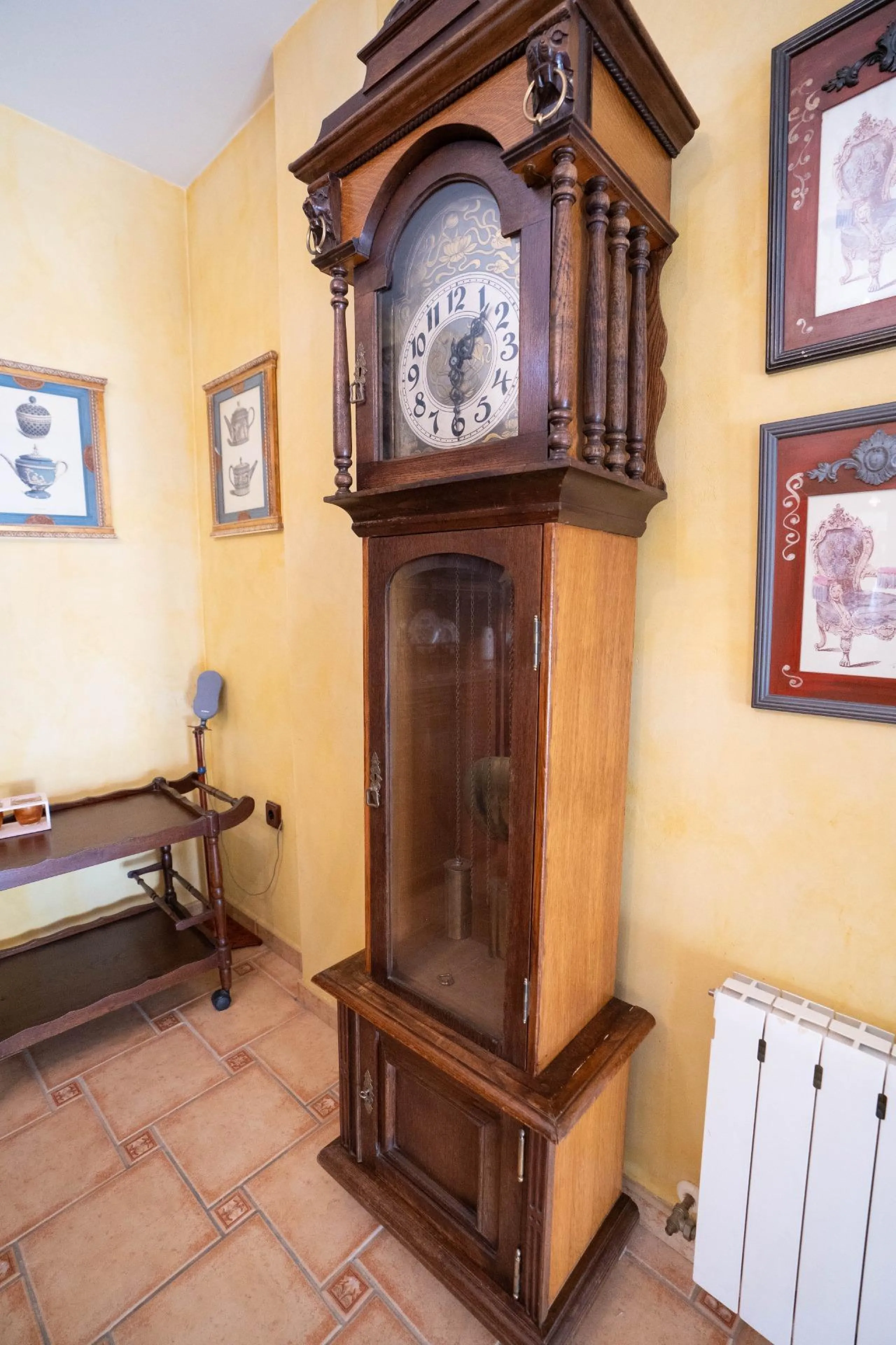 БОЛЬШОЙ ДОМ С КОММЕРЧЕСКИМ ПОМЕЩЕНИЕМ В САН-МИГЕЛЬ-ДЕ-САЛИНАС
