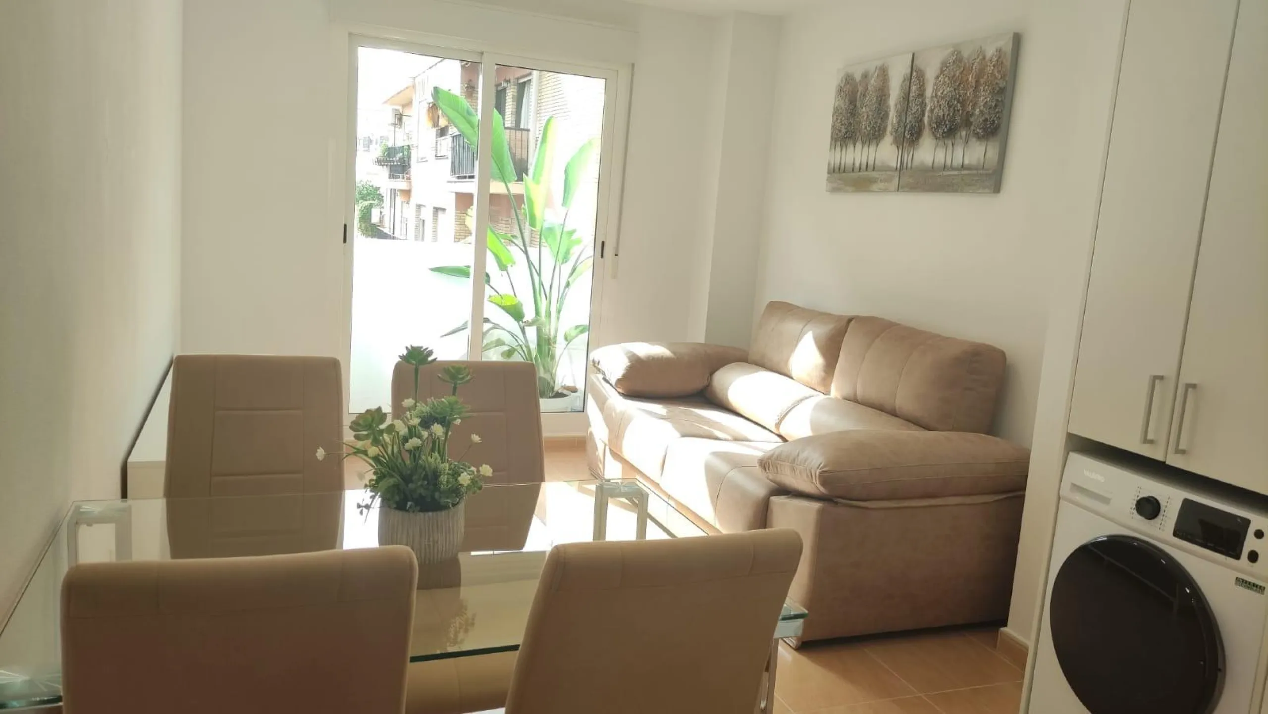 Apartamento de 2 dormitorios y 2 baños en San Blas de Alicante