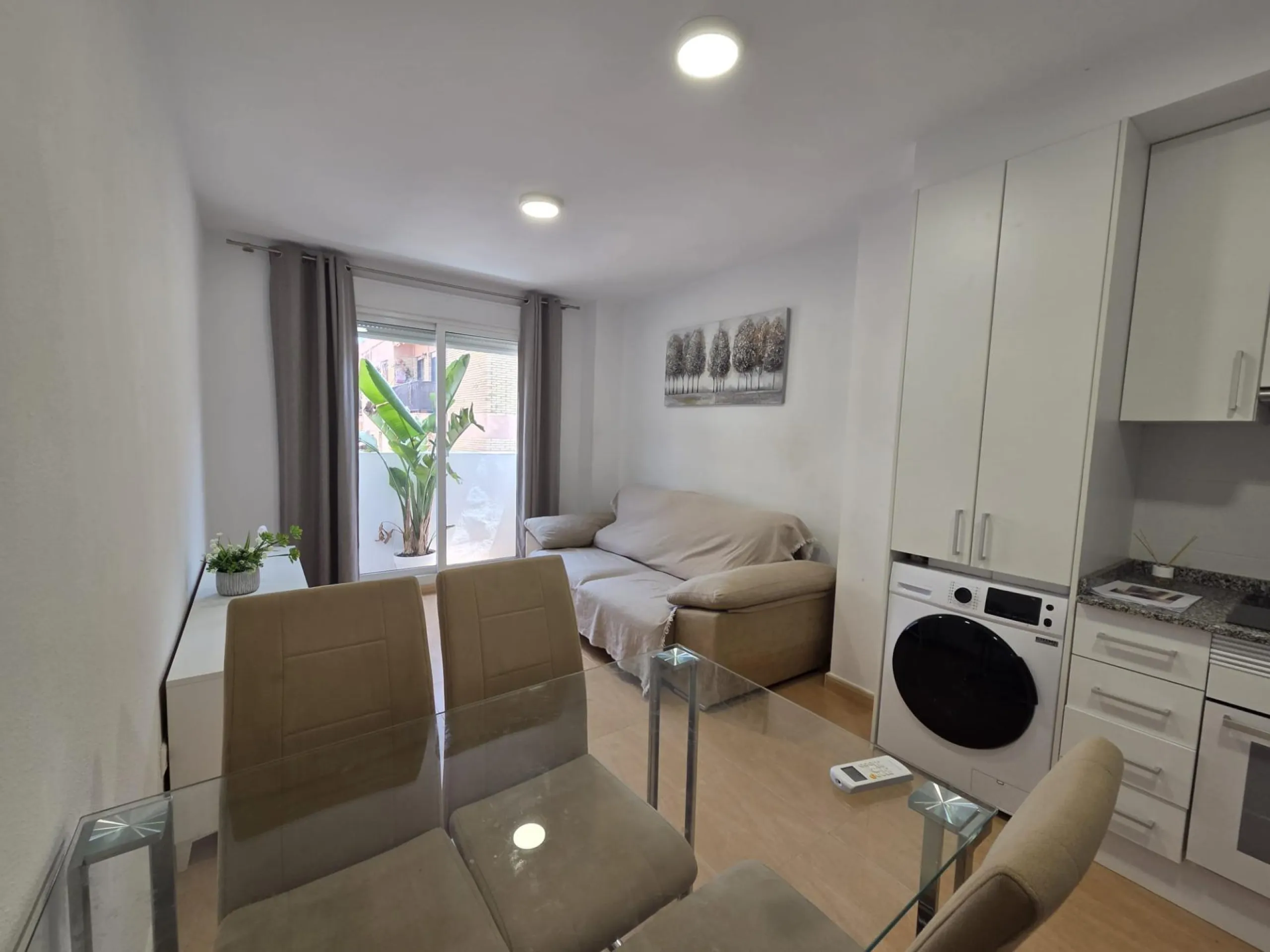 Apartamento de 2 dormitorios y 2 baños en San Blas de Alicante