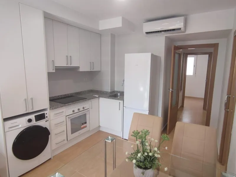 Apartamento de 2 dormitorios y 2 baños en San Blas de Alicante