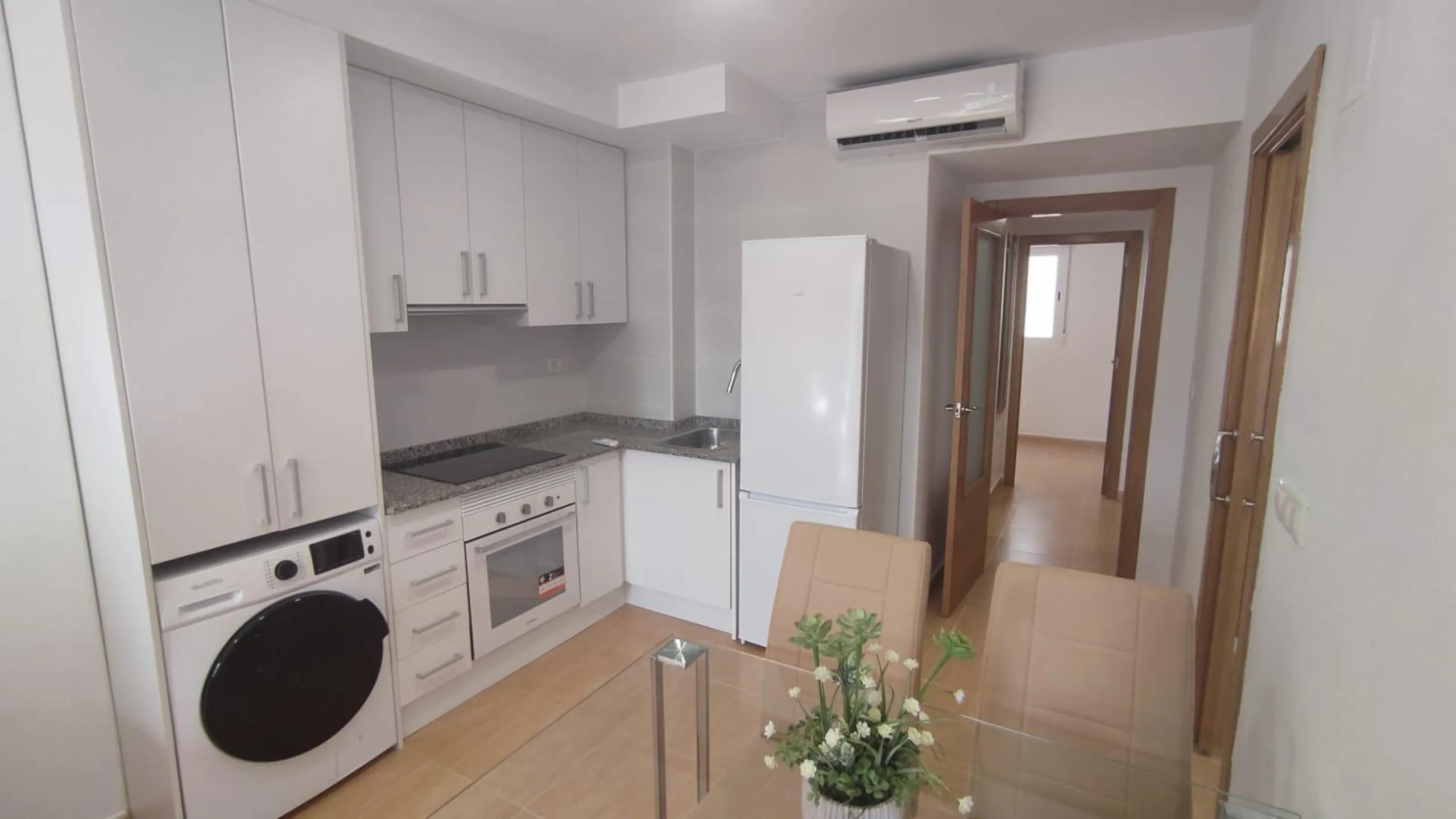 Apartamento de 2 dormitorios y 2 baños en San Blas de Alicante