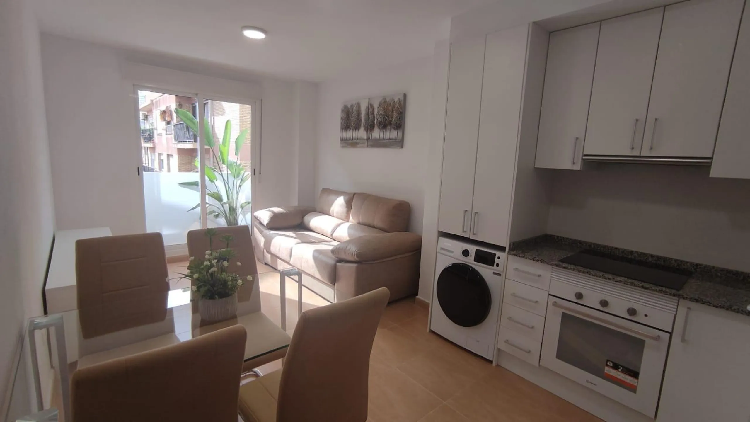 Apartamento de 2 dormitorios y 2 baños en San Blas de Alicante