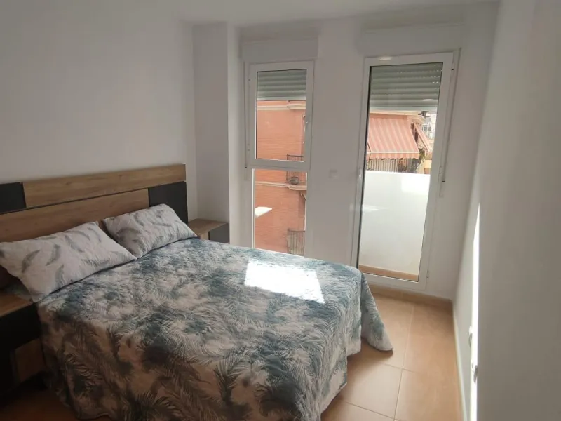 Apartamento de 2 dormitorios y 2 baños en San Blas de Alicante