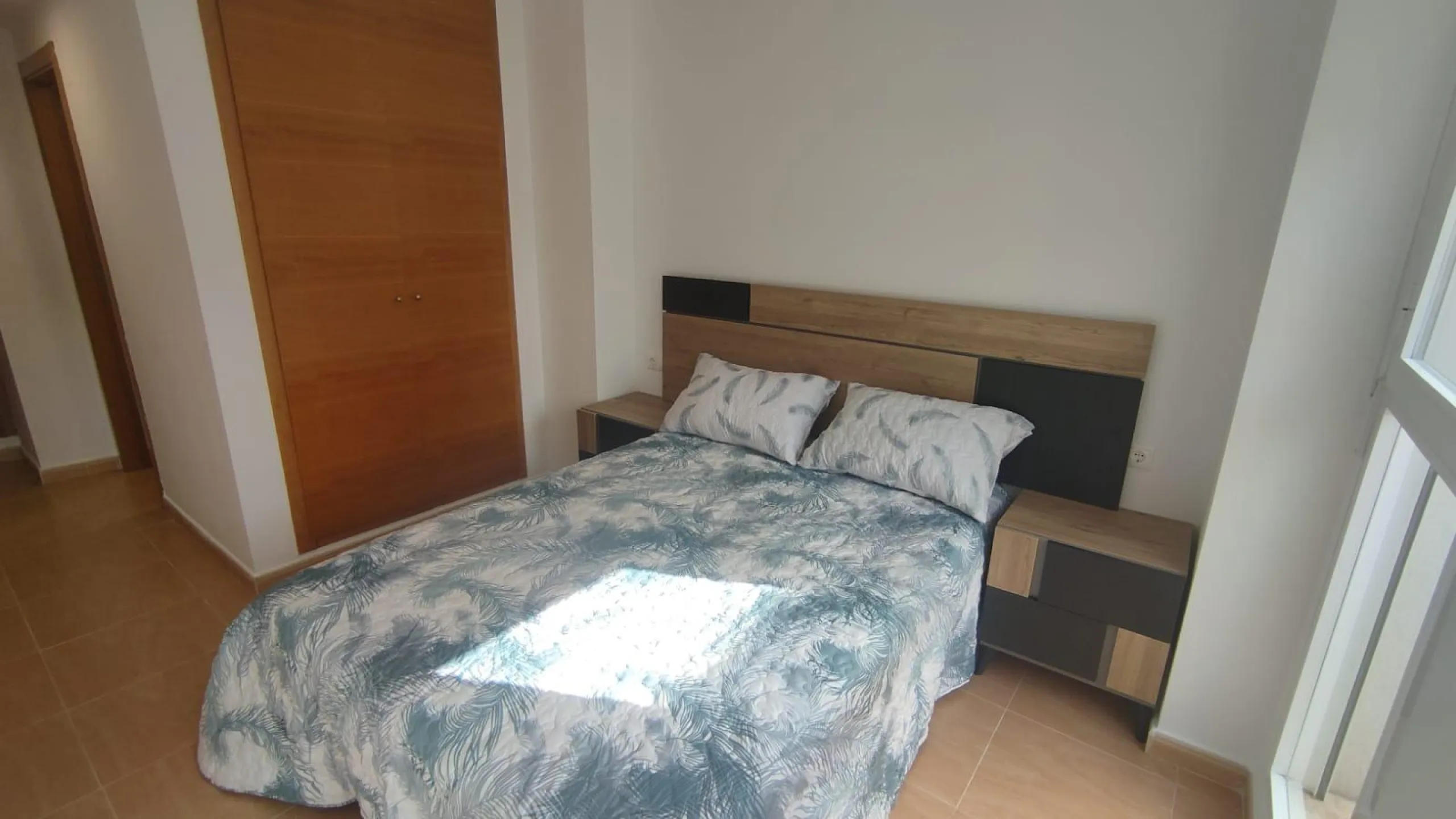 Apartamento de 2 dormitorios y 2 baños en San Blas de Alicante