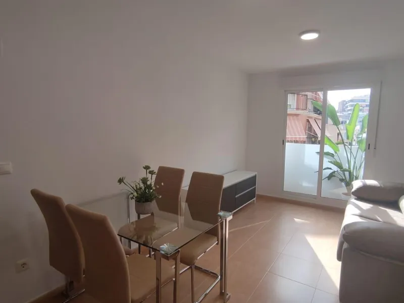 Apartamento de 2 dormitorios y 2 baños en San Blas de Alicante