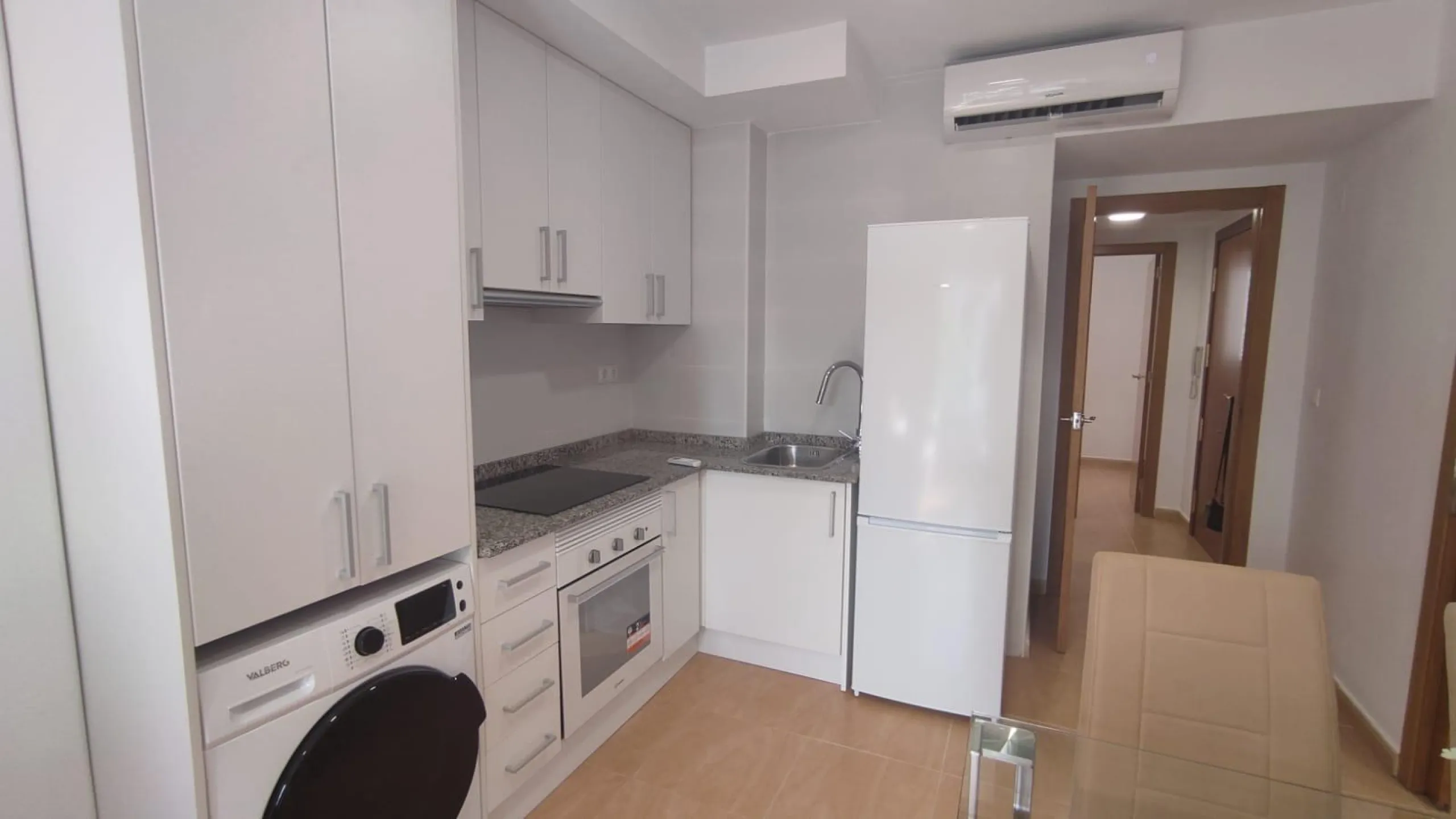 Apartamento de 2 dormitorios y 2 baños en San Blas de Alicante