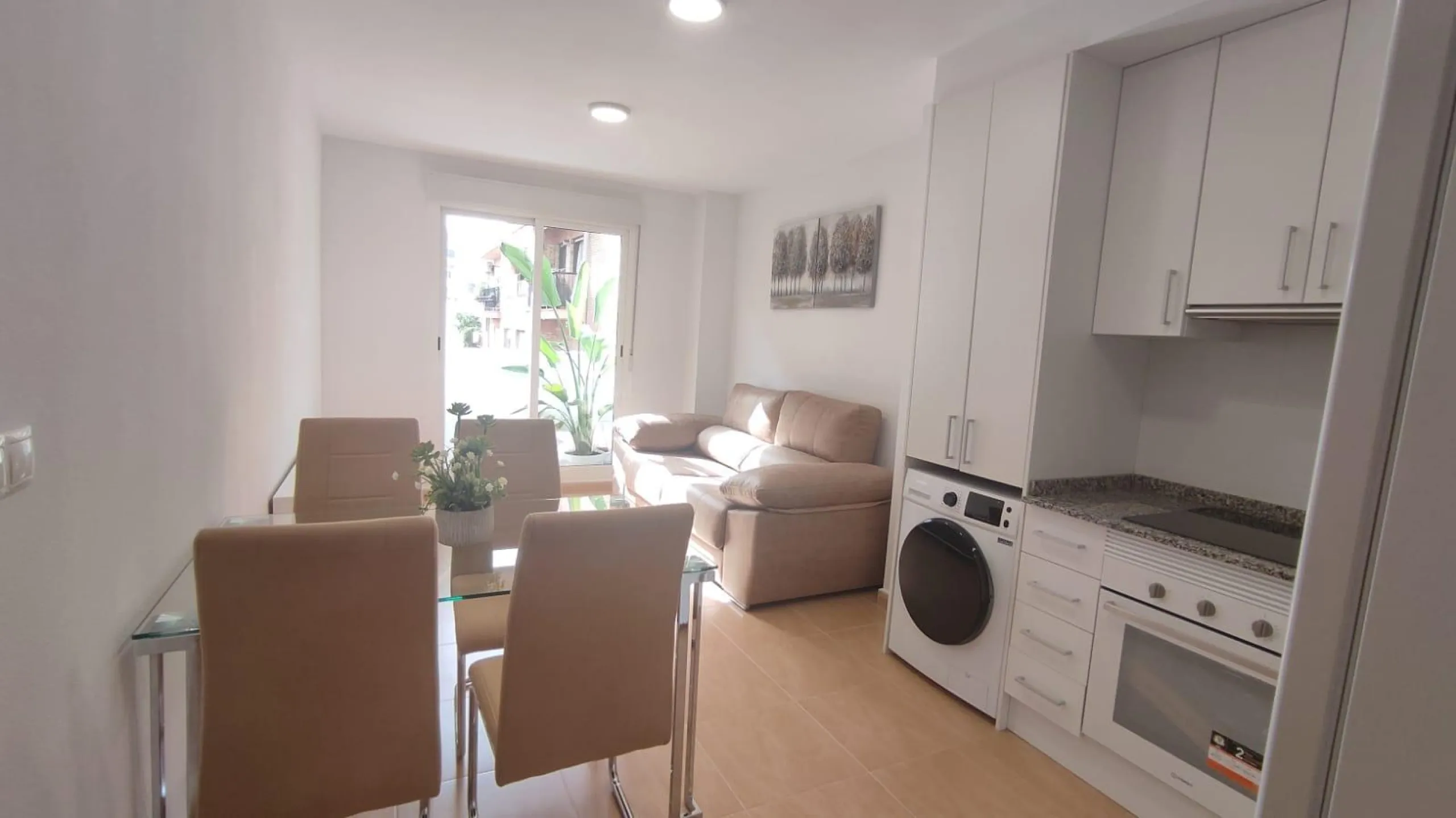 Apartamento de 2 dormitorios y 2 baños en San Blas de Alicante