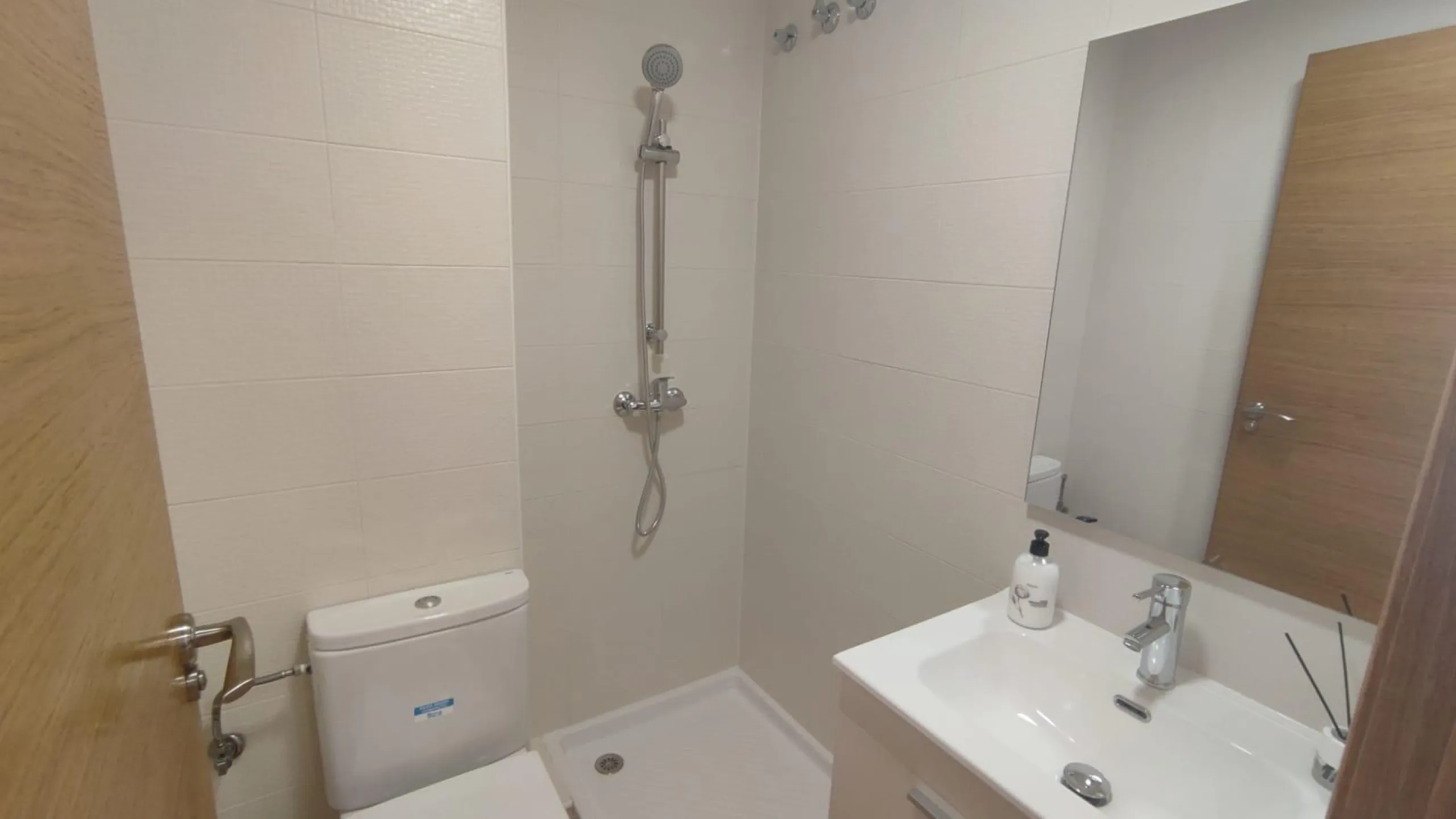 Apartamento de 2 dormitorios y 2 baños en San Blas de Alicante