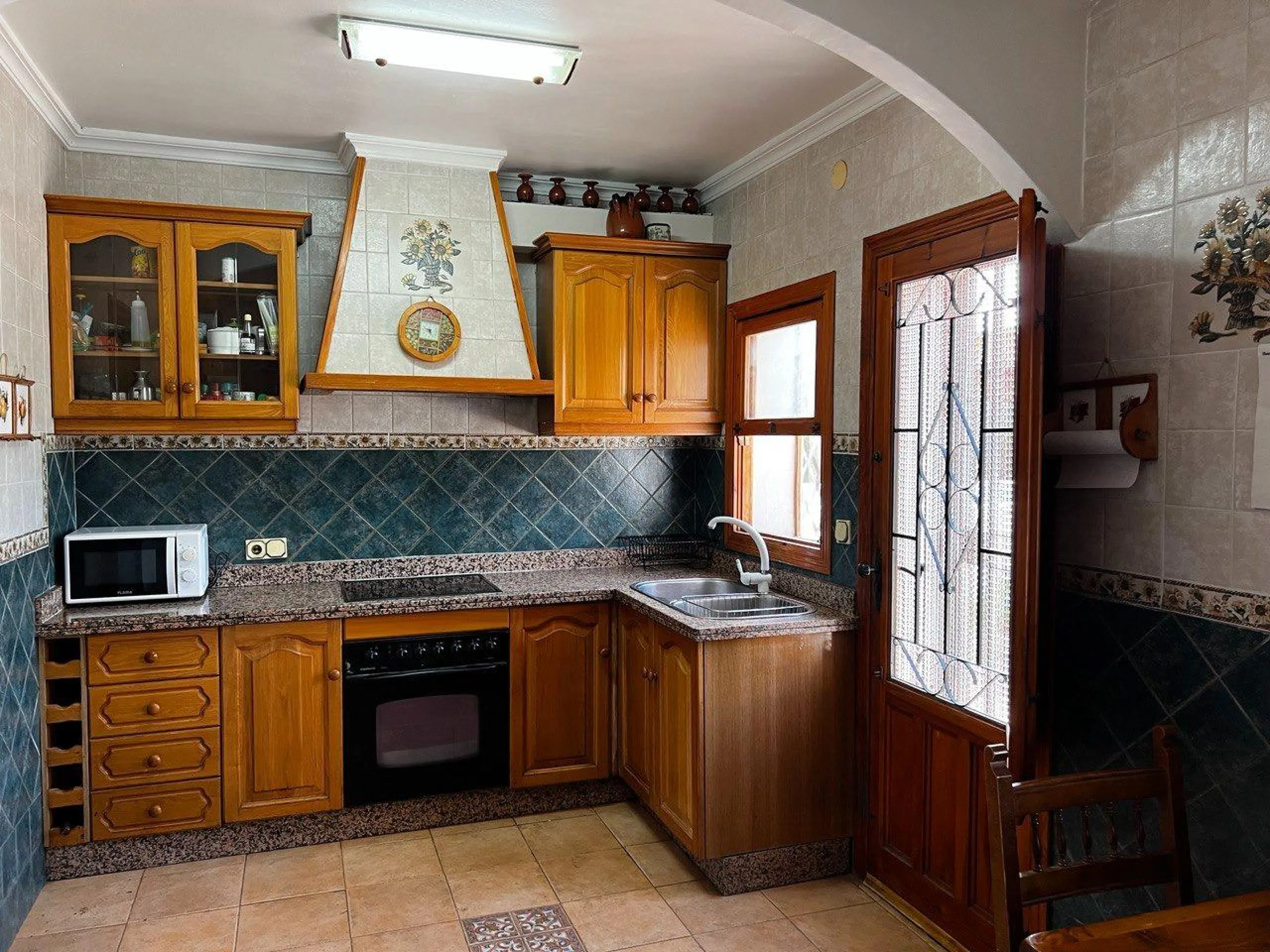 Chalet con 1000 metros de terreno en la zona Sol y Luz de San Vicente del Raspeig, Alicante