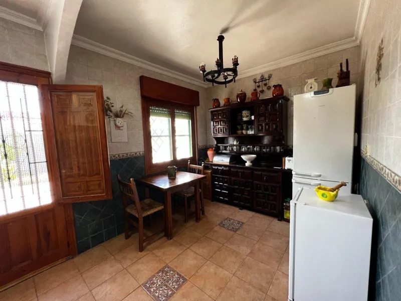 Chalet con 1000 metros de terreno en la zona Sol y Luz de San Vicente del Raspeig, Alicante