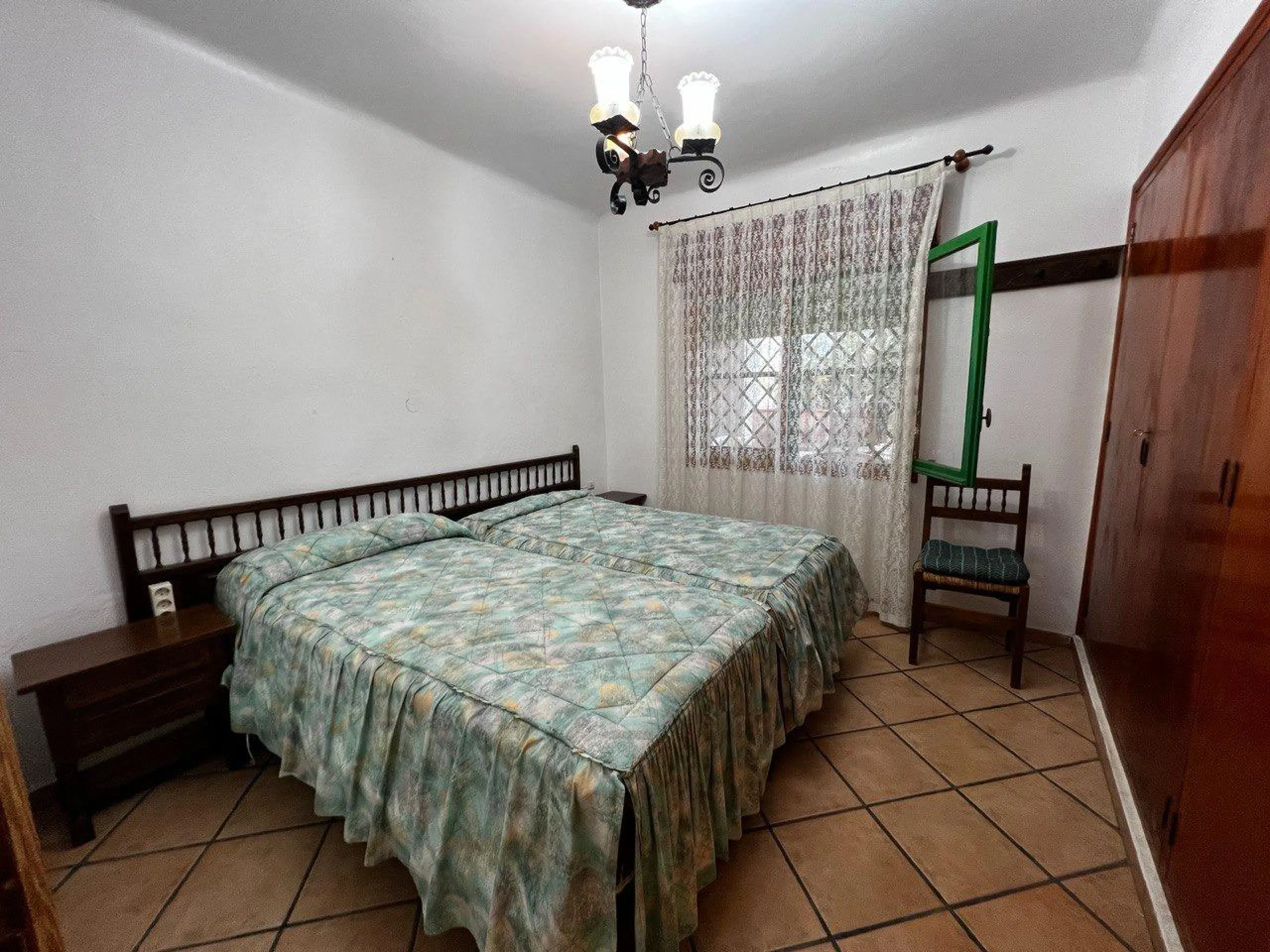Chalet con 1000 metros de terreno en la zona Sol y Luz de San Vicente del Raspeig, Alicante