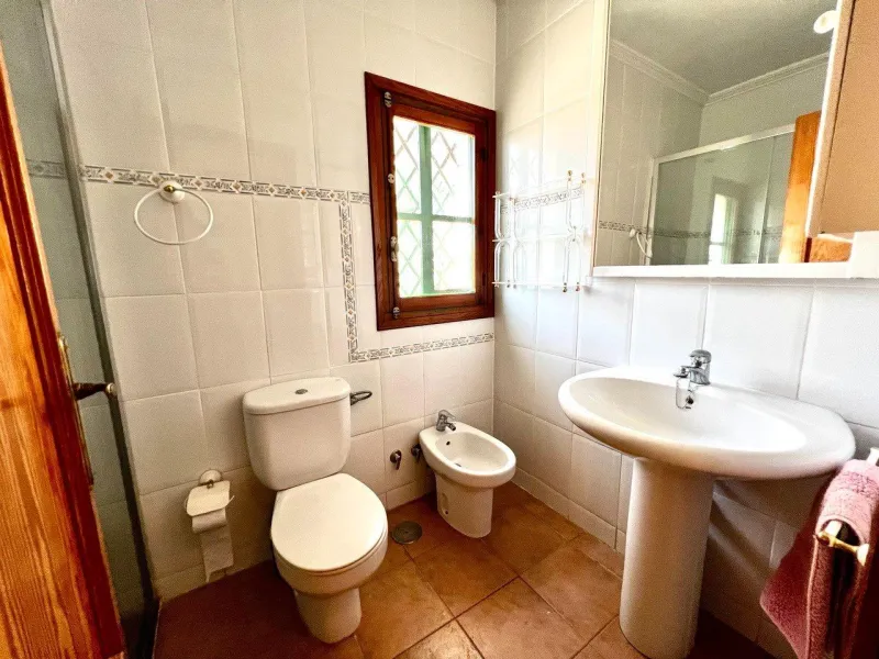 Chalet con 1000 metros de terreno en la zona Sol y Luz de San Vicente del Raspeig, Alicante