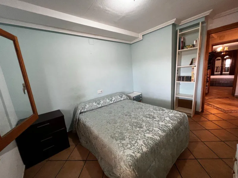 Chalet con 1000 metros de terreno en la zona Sol y Luz de San Vicente del Raspeig, Alicante