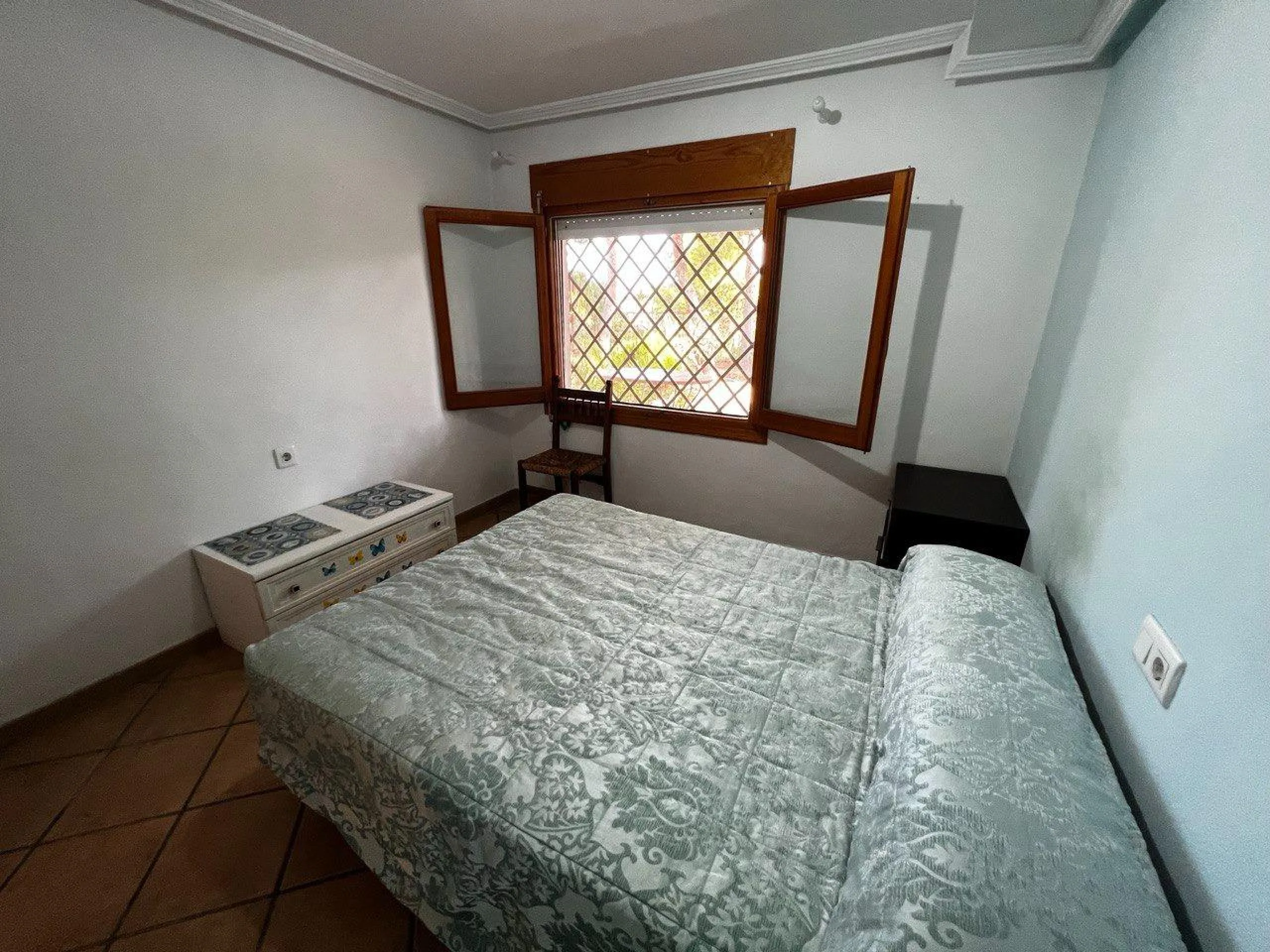 Chalet con 1000 metros de terreno en la zona Sol y Luz de San Vicente del Raspeig, Alicante