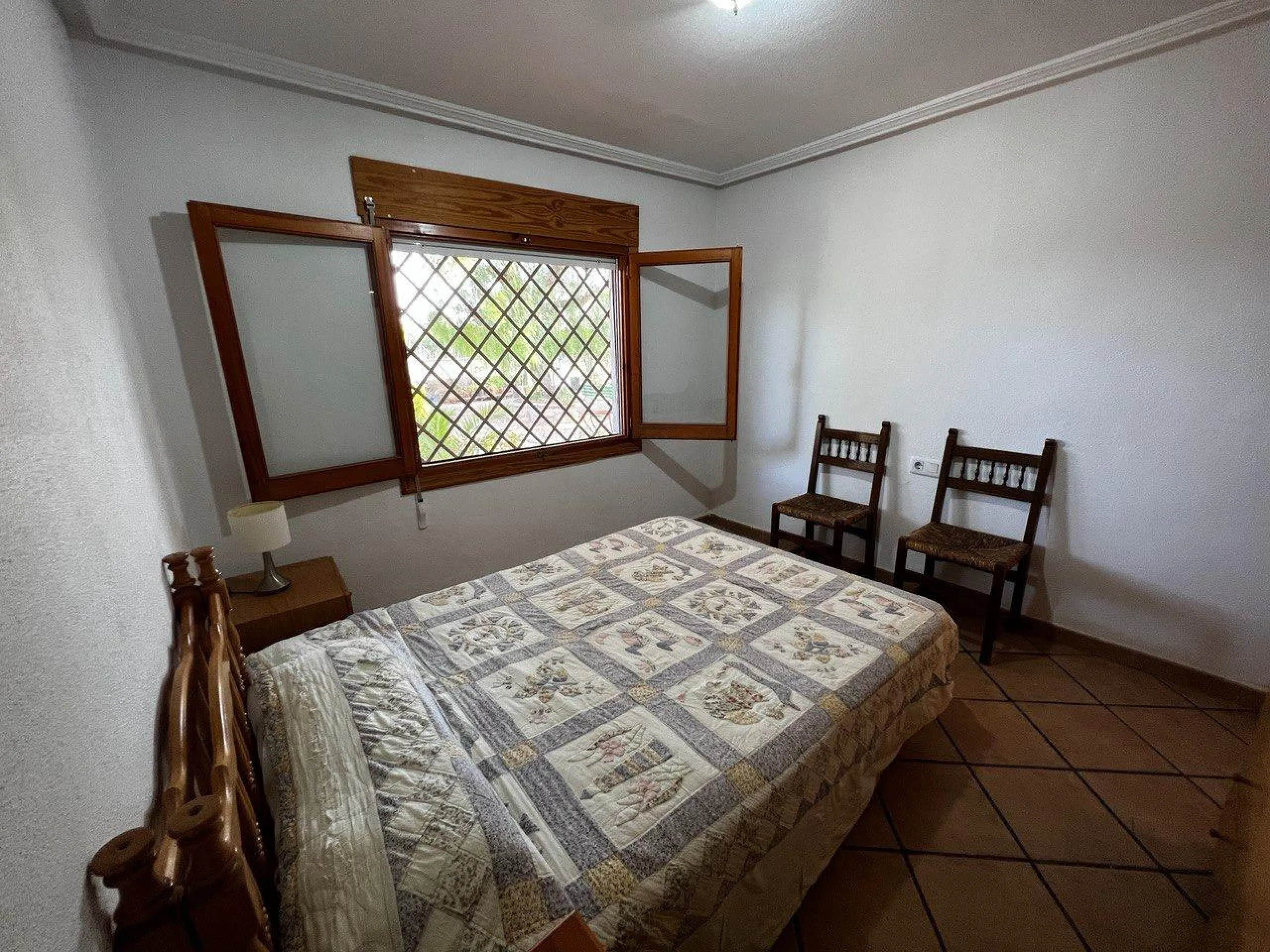 Chalet con 1000 metros de terreno en la zona Sol y Luz de San Vicente del Raspeig, Alicante