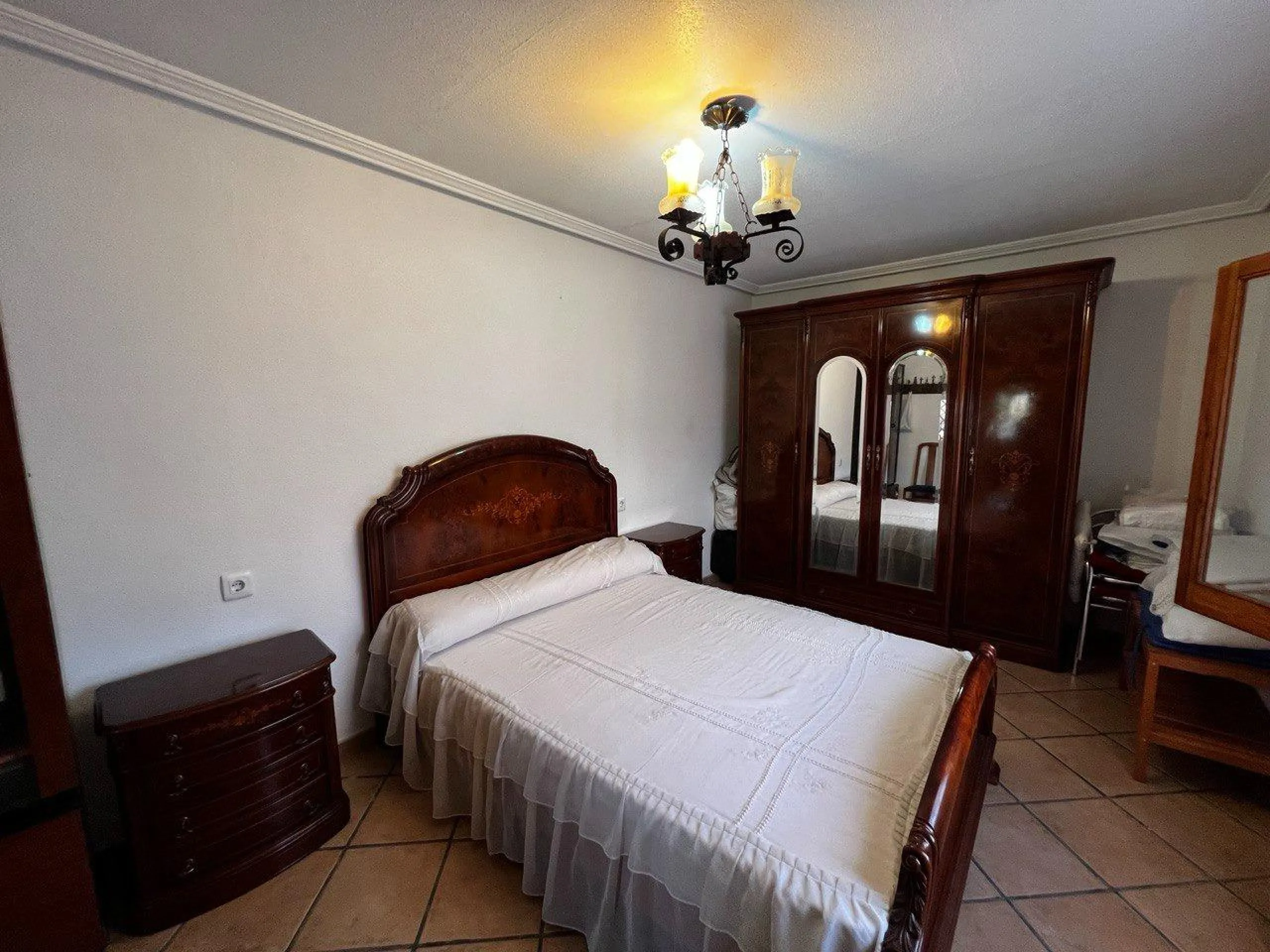 Chalet con 1000 metros de terreno en la zona Sol y Luz de San Vicente del Raspeig, Alicante