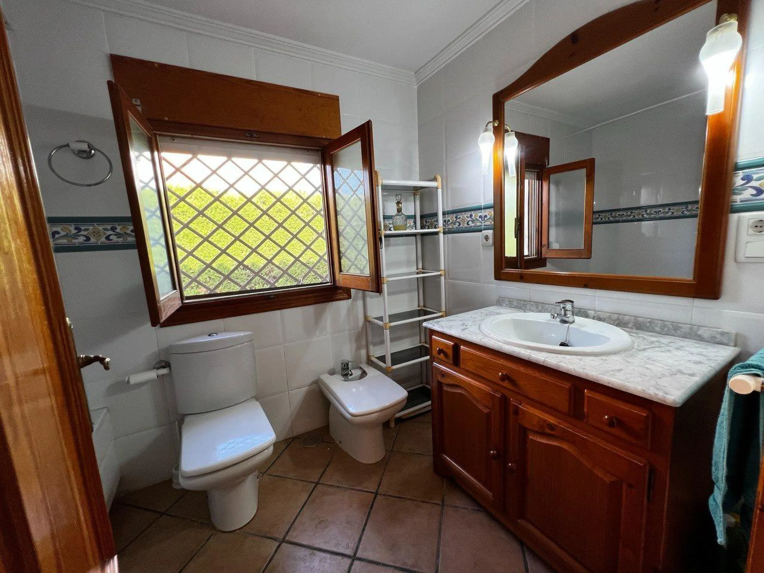 Chalet con 1000 metros de terreno en la zona Sol y Luz de San Vicente del Raspeig, Alicante