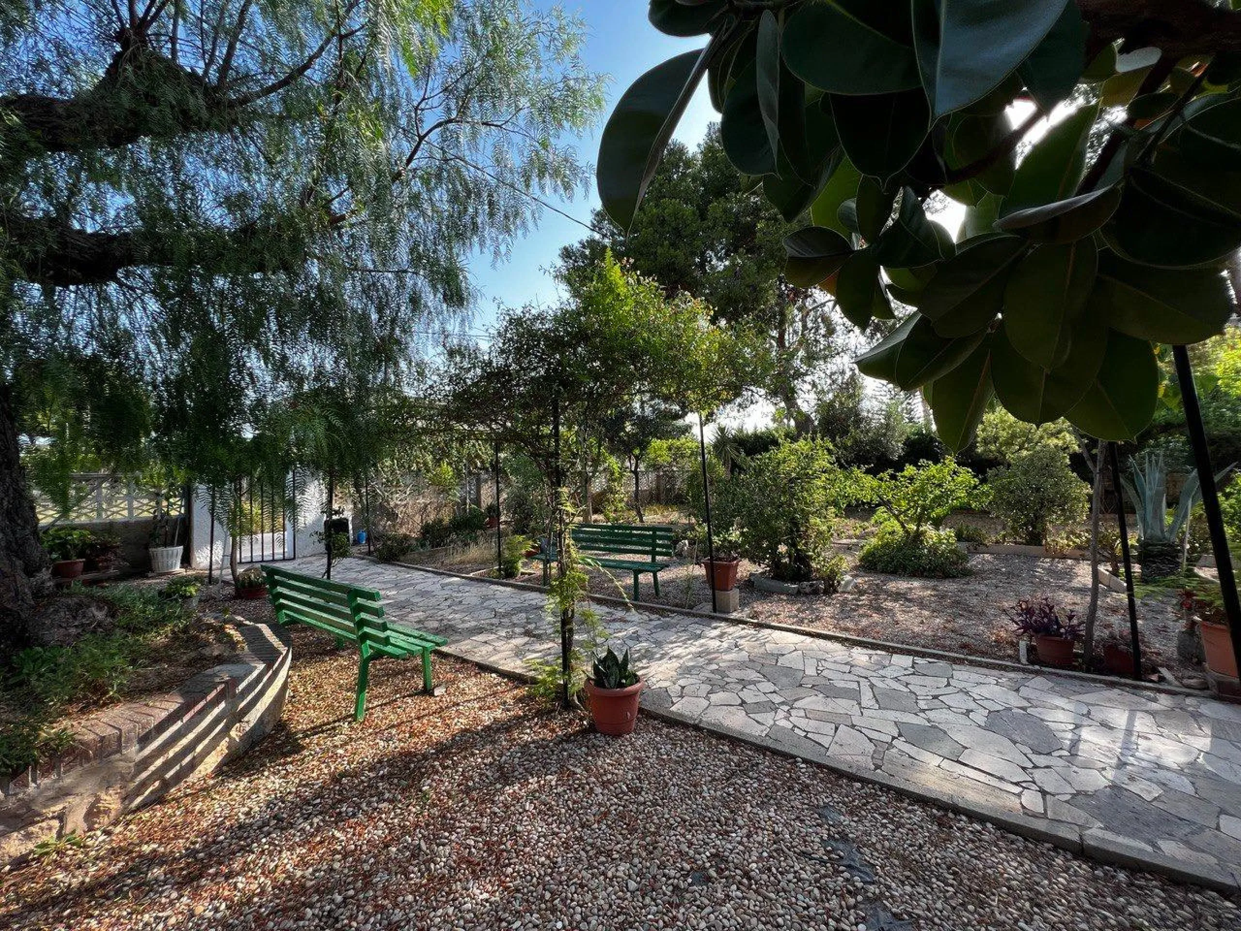 Chalet con 1000 metros de terreno en la zona Sol y Luz de San Vicente del Raspeig, Alicante