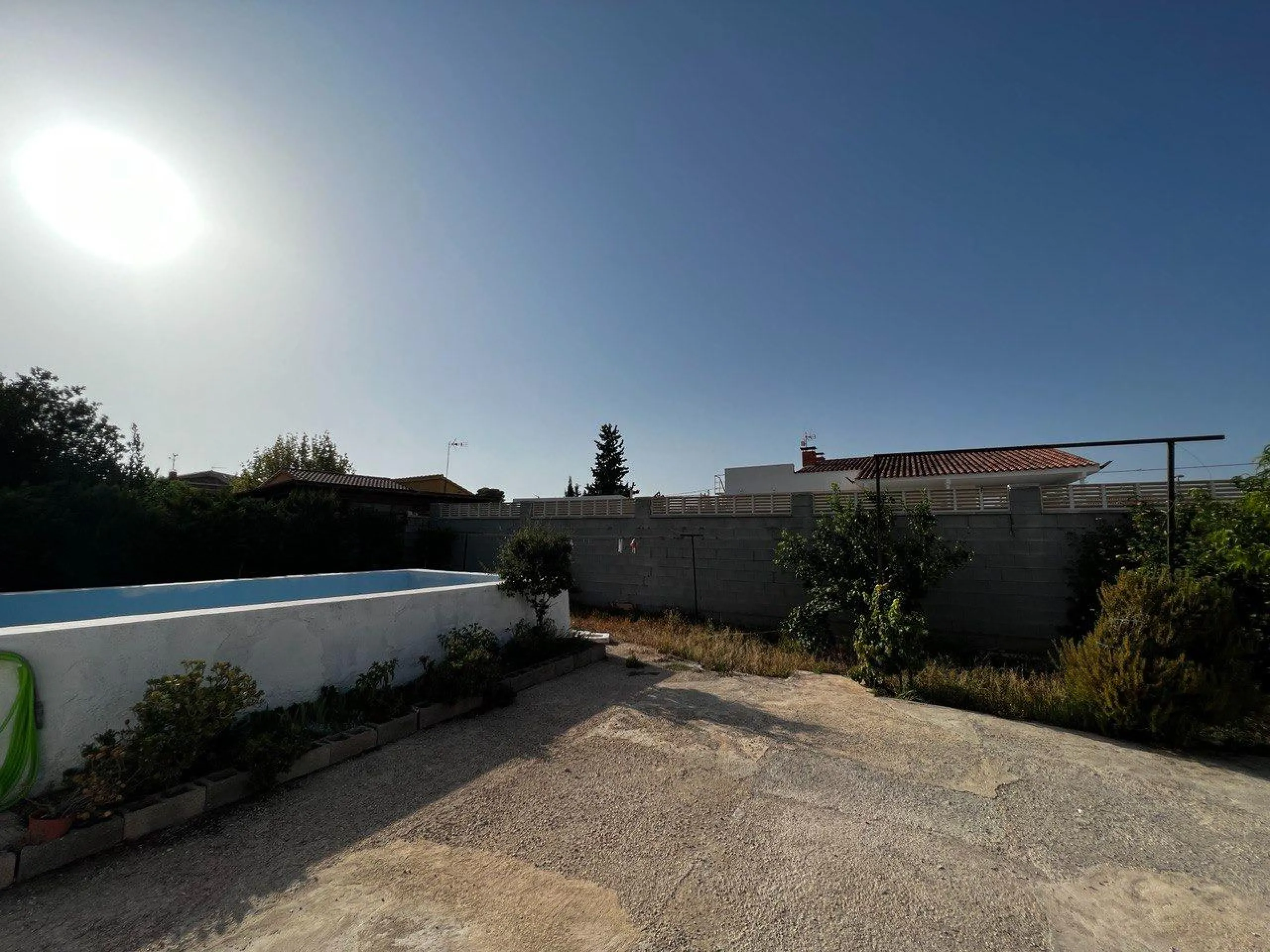 Chalet con 1000 metros de terreno en la zona Sol y Luz de San Vicente del Raspeig, Alicante