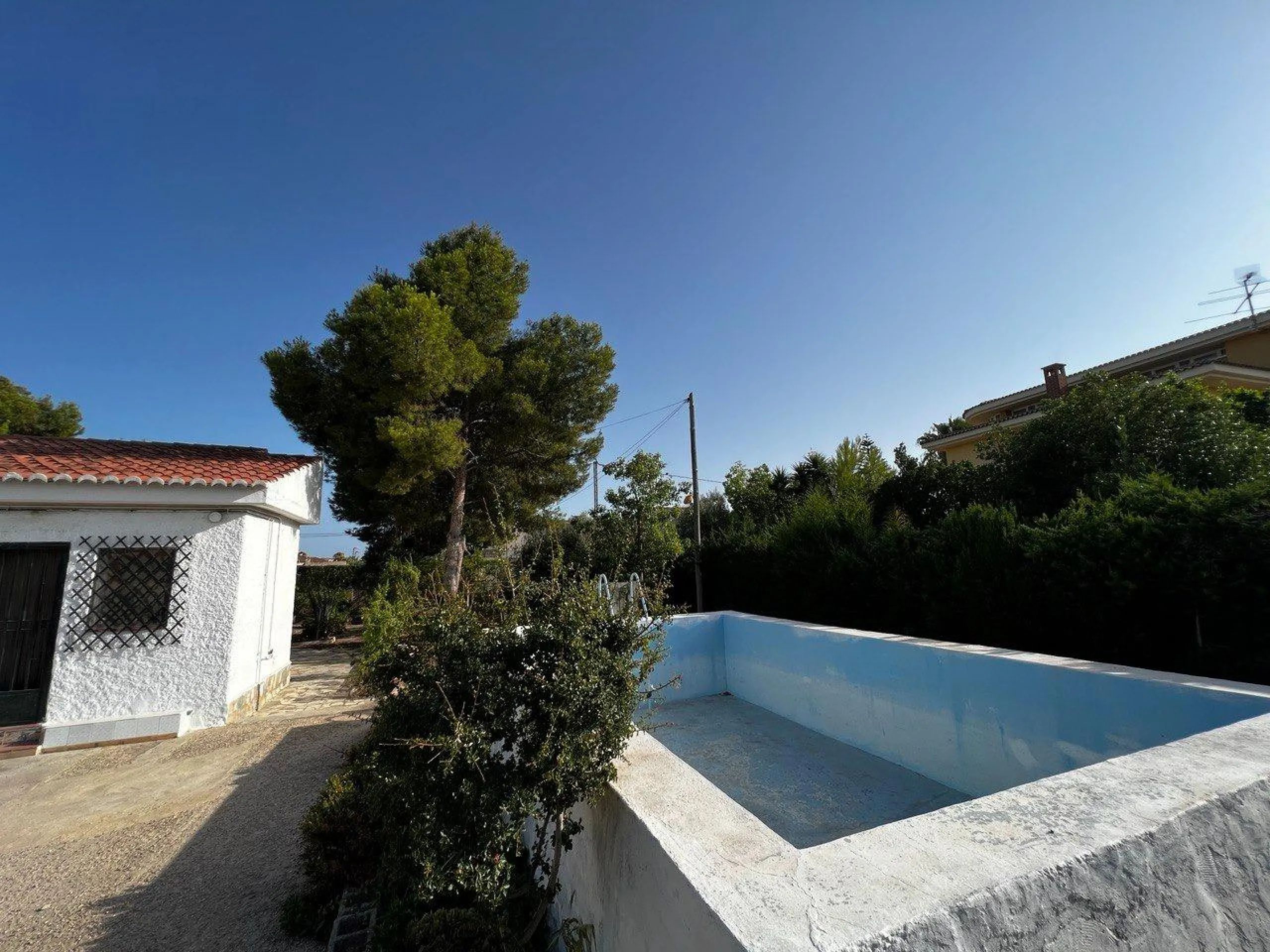 Chalet con 1000 metros de terreno en la zona Sol y Luz de San Vicente del Raspeig, Alicante