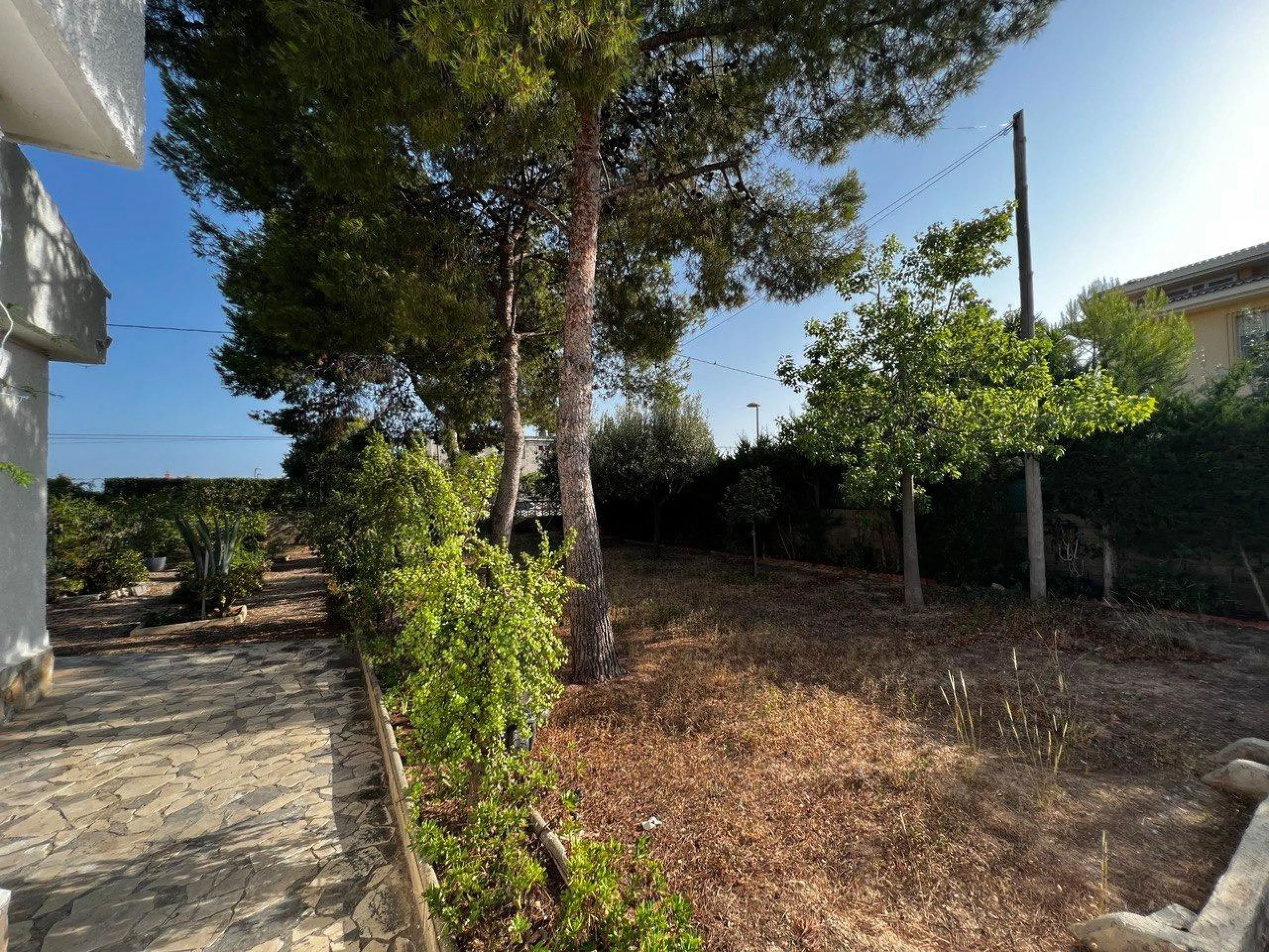 Chalet con 1000 metros de terreno en la zona Sol y Luz de San Vicente del Raspeig, Alicante