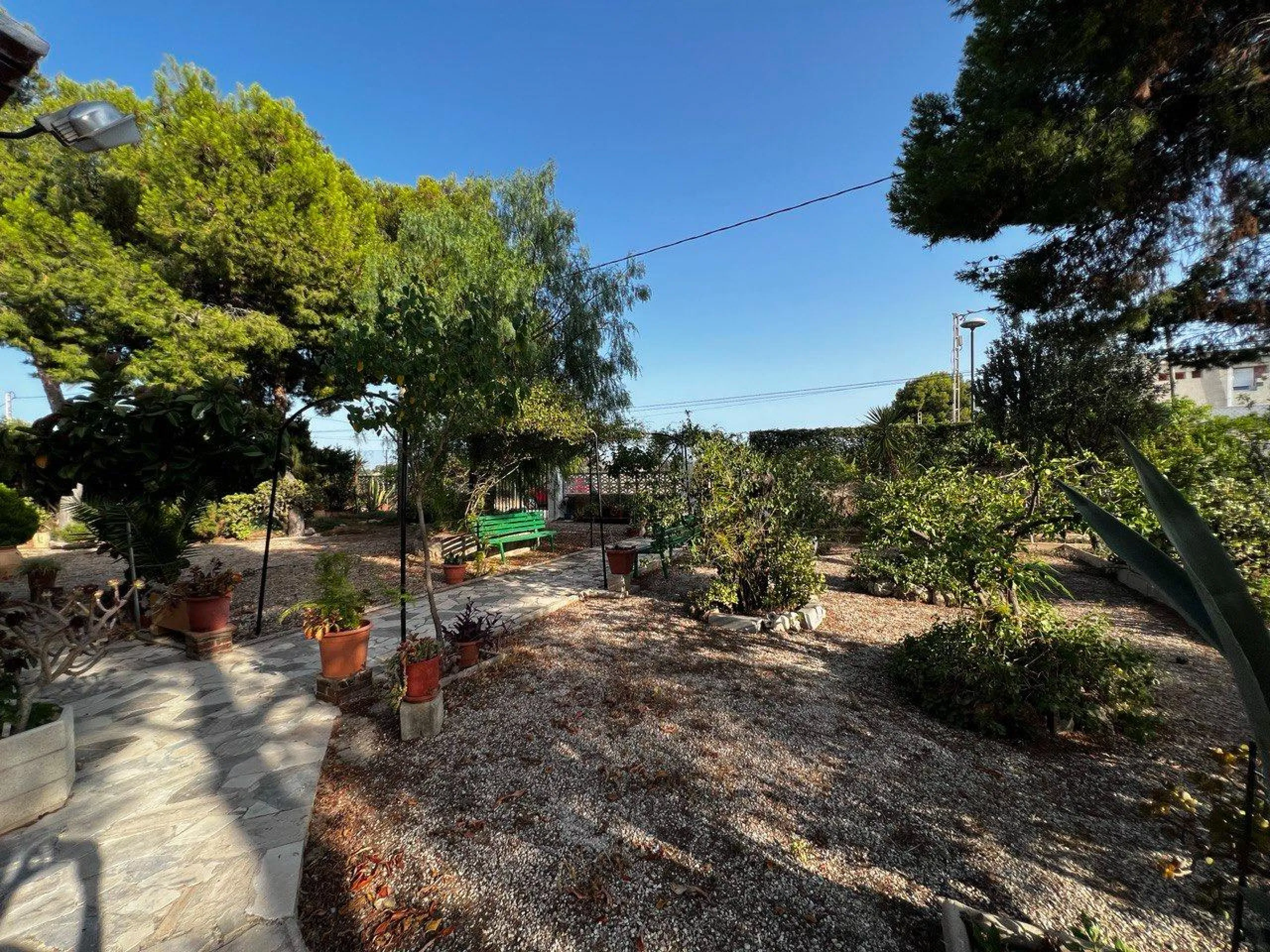 Chalet con 1000 metros de terreno en la zona Sol y Luz de San Vicente del Raspeig, Alicante