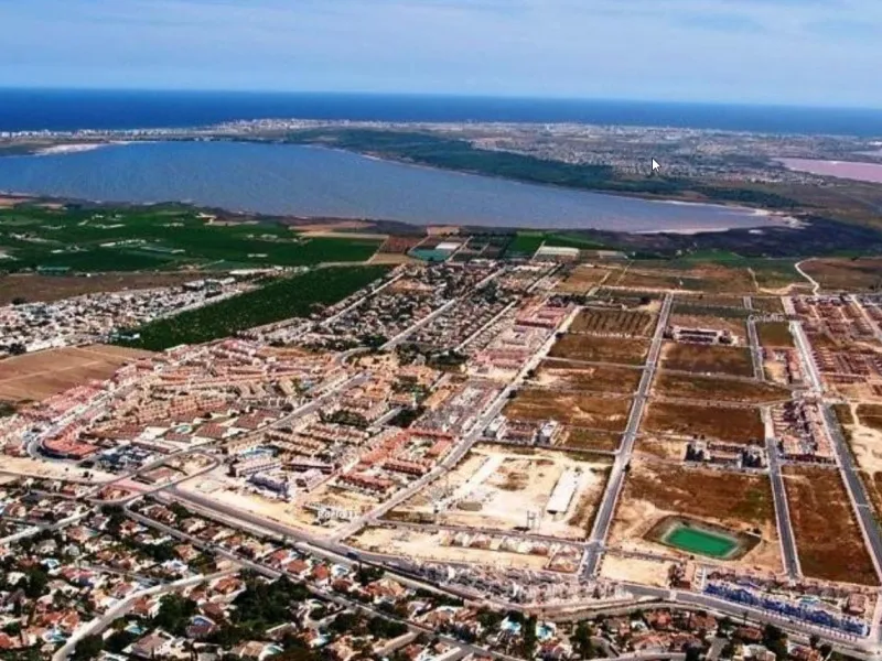 NUEVOS CHALETS EN CIUDAD QUESADA!!