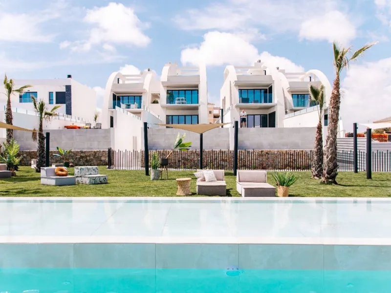 APARTAMENTO DE LUJO Y DISEÑO JUNTO A CAMPO DE GOLF