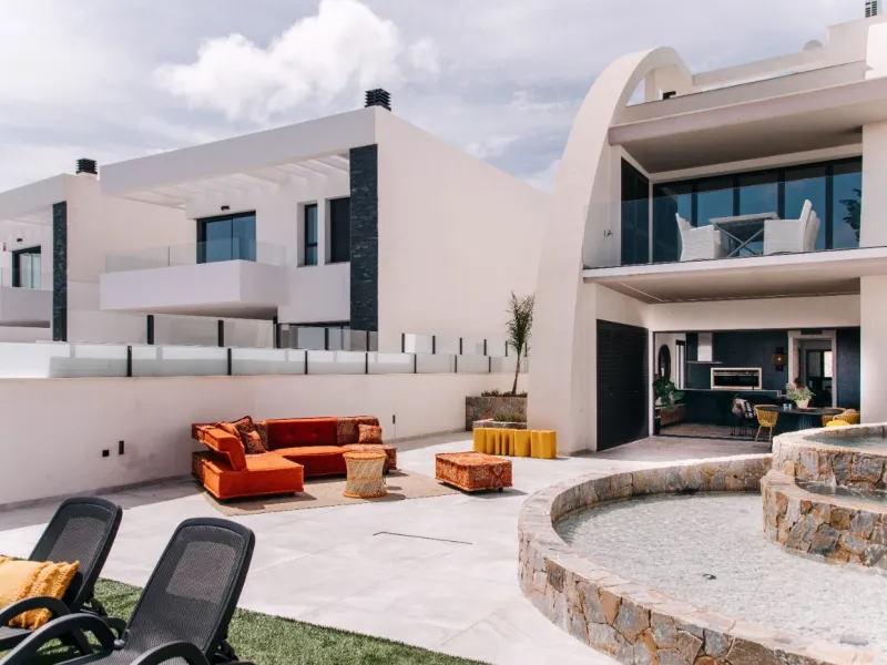 APARTAMENTO DE LUJO Y DISEÑO JUNTO A CAMPO DE GOLF