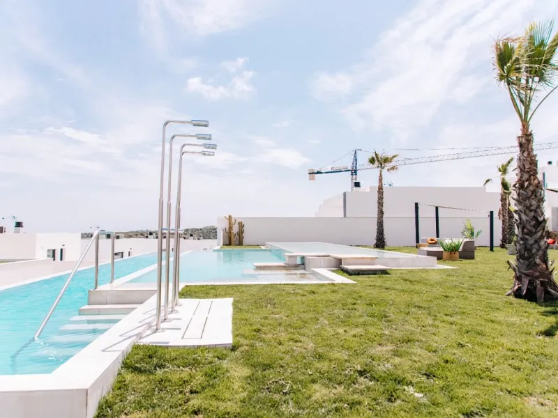 APARTAMENTO DE LUJO Y DISEÑO JUNTO A CAMPO DE GOLF