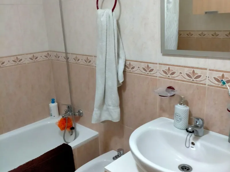 Charming 1 Bedroom Apartment in Prime Location