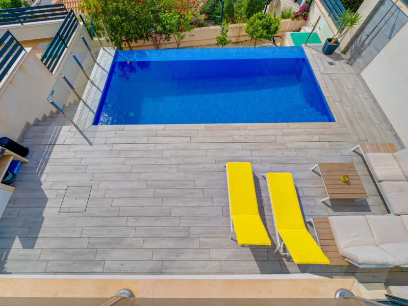 Moderna Villa con vistas al mar desde todas las habitaciones en Balcón de Finestrat