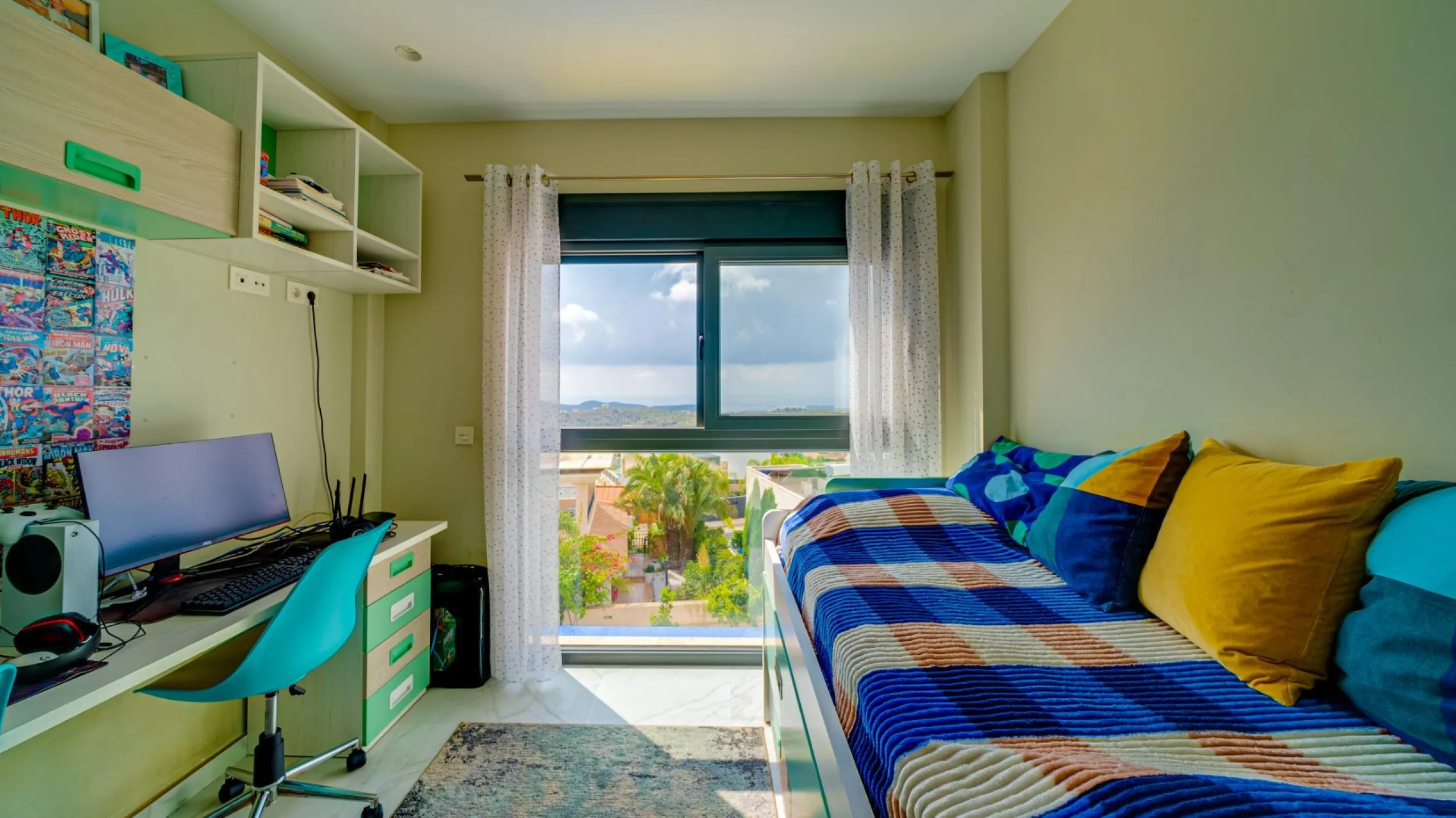 Moderna Villa con vistas al mar desde todas las habitaciones en Balcón de Finestrat