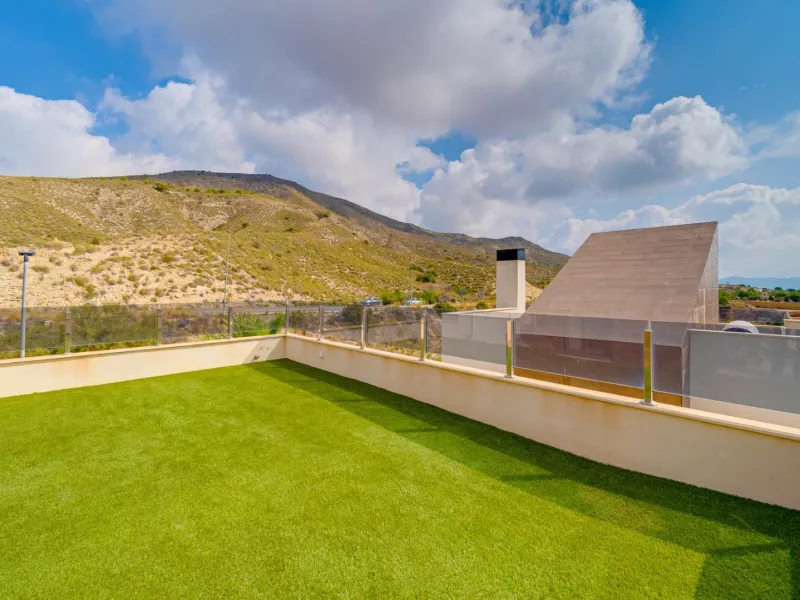 Moderna Villa con vistas al mar desde todas las habitaciones en Balcón de Finestrat