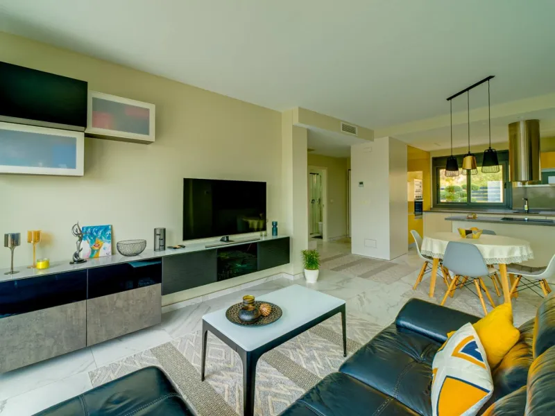Moderna Villa con vistas al mar desde todas las habitaciones en Balcón de Finestrat