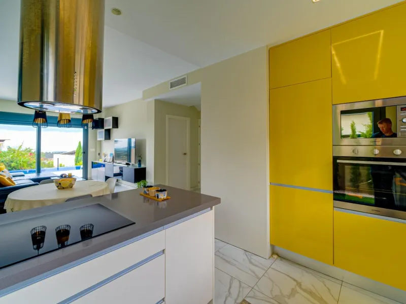 Moderna Villa con vistas al mar desde todas las habitaciones en Balcón de Finestrat