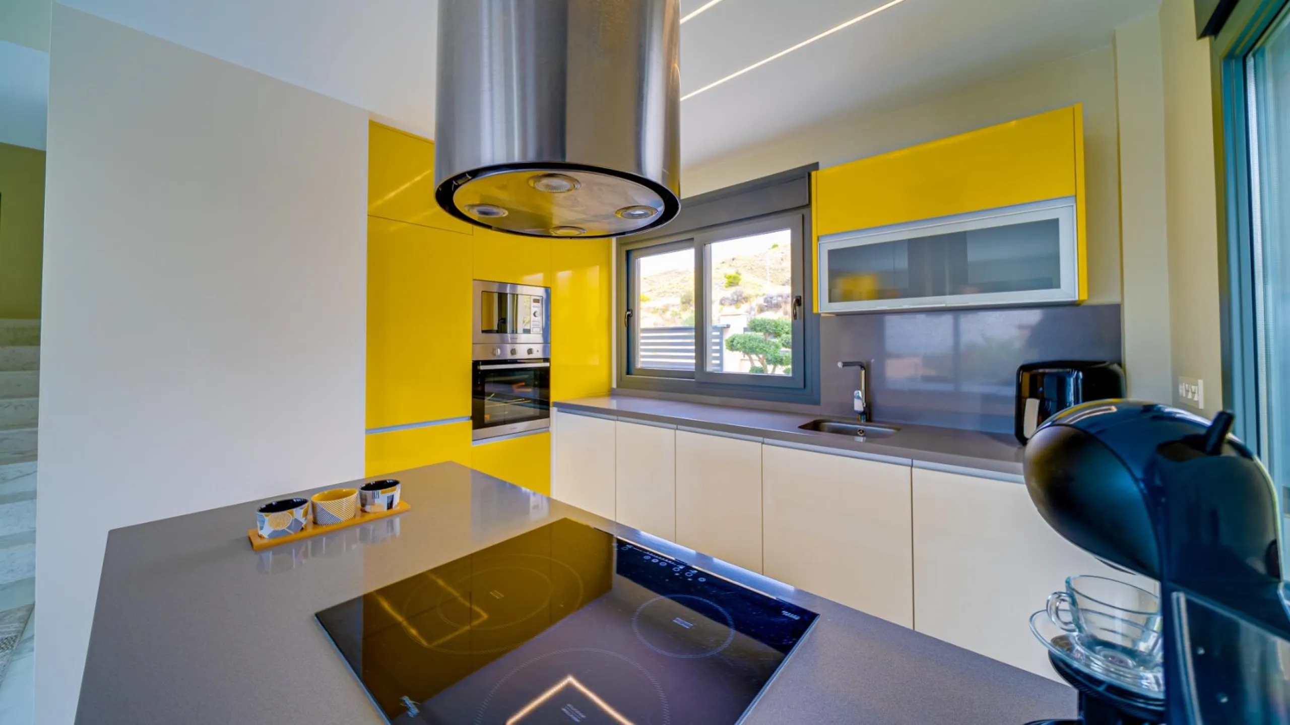 Moderna Villa con vistas al mar desde todas las habitaciones en Balcón de Finestrat
