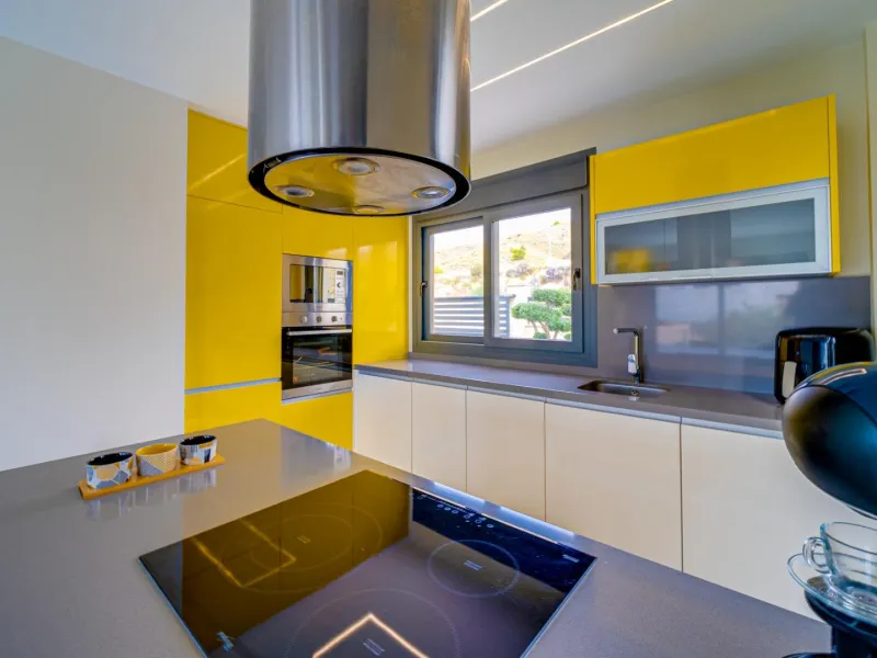 Moderna Villa con vistas al mar desde todas las habitaciones en Balcón de Finestrat