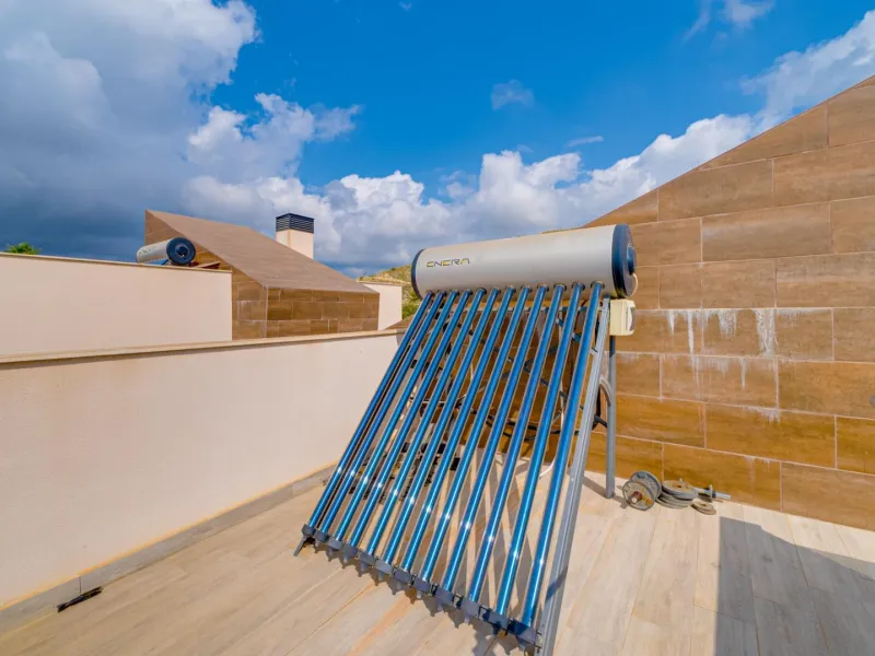 Moderna Villa con vistas al mar desde todas las habitaciones en Balcón de Finestrat