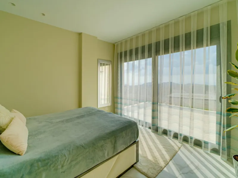 Moderna Villa con vistas al mar desde todas las habitaciones en Balcón de Finestrat