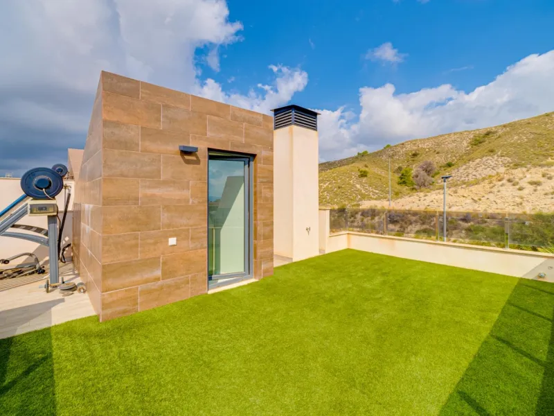 Moderna Villa con vistas al mar desde todas las habitaciones en Balcón de Finestrat