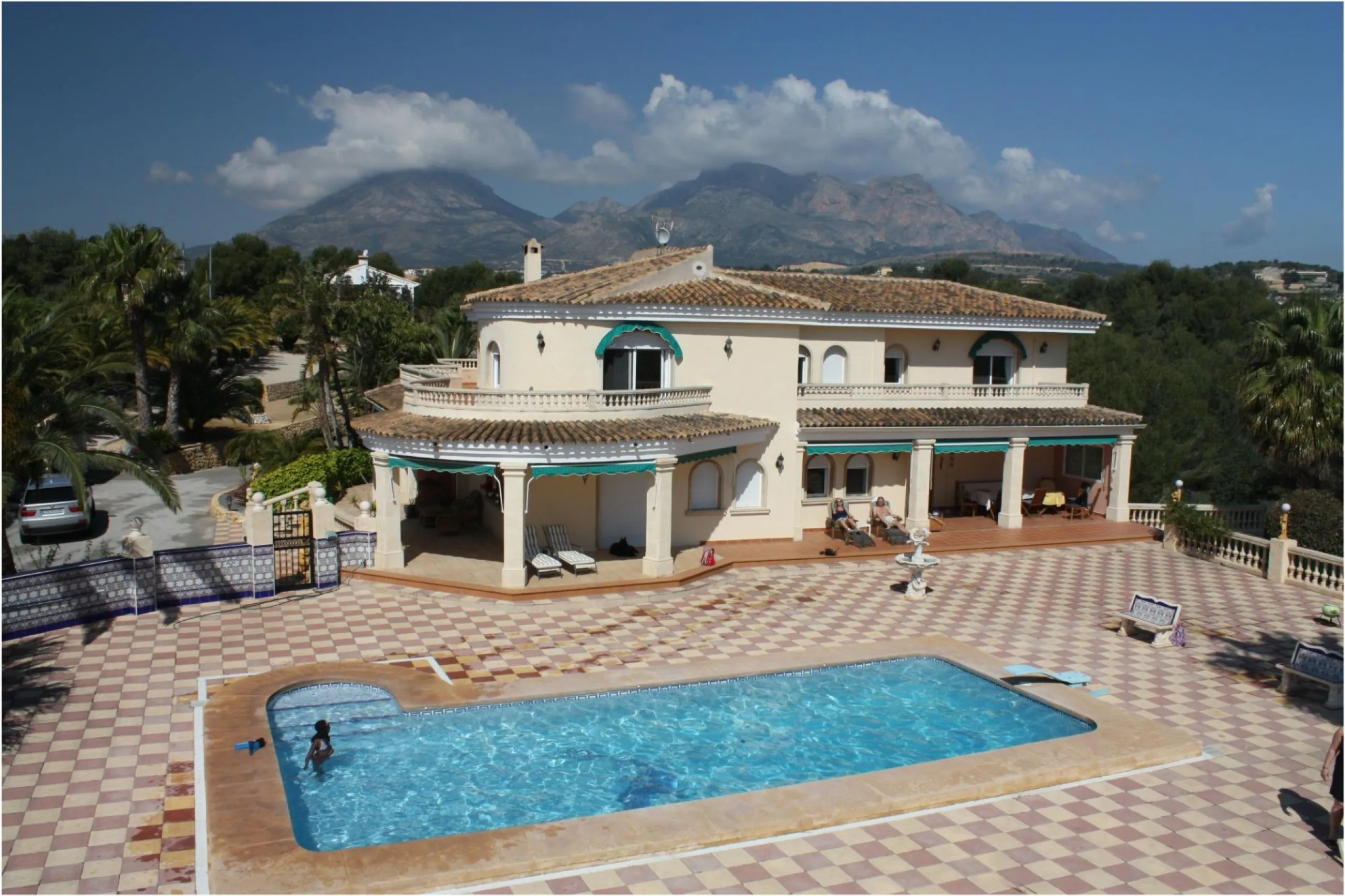 Truly Magnificent Property with Stunning Views