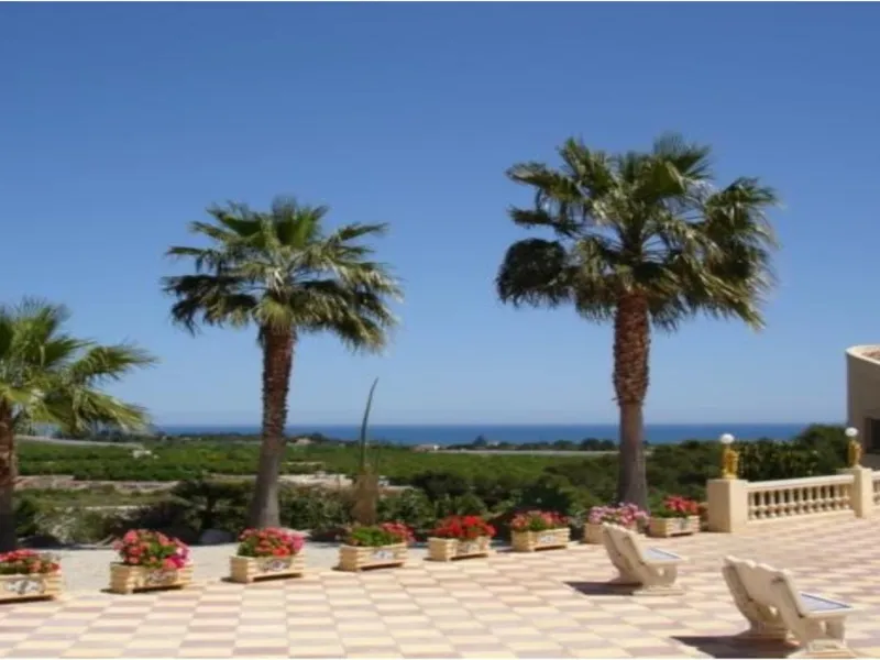 Truly Magnificent Property with Stunning Views