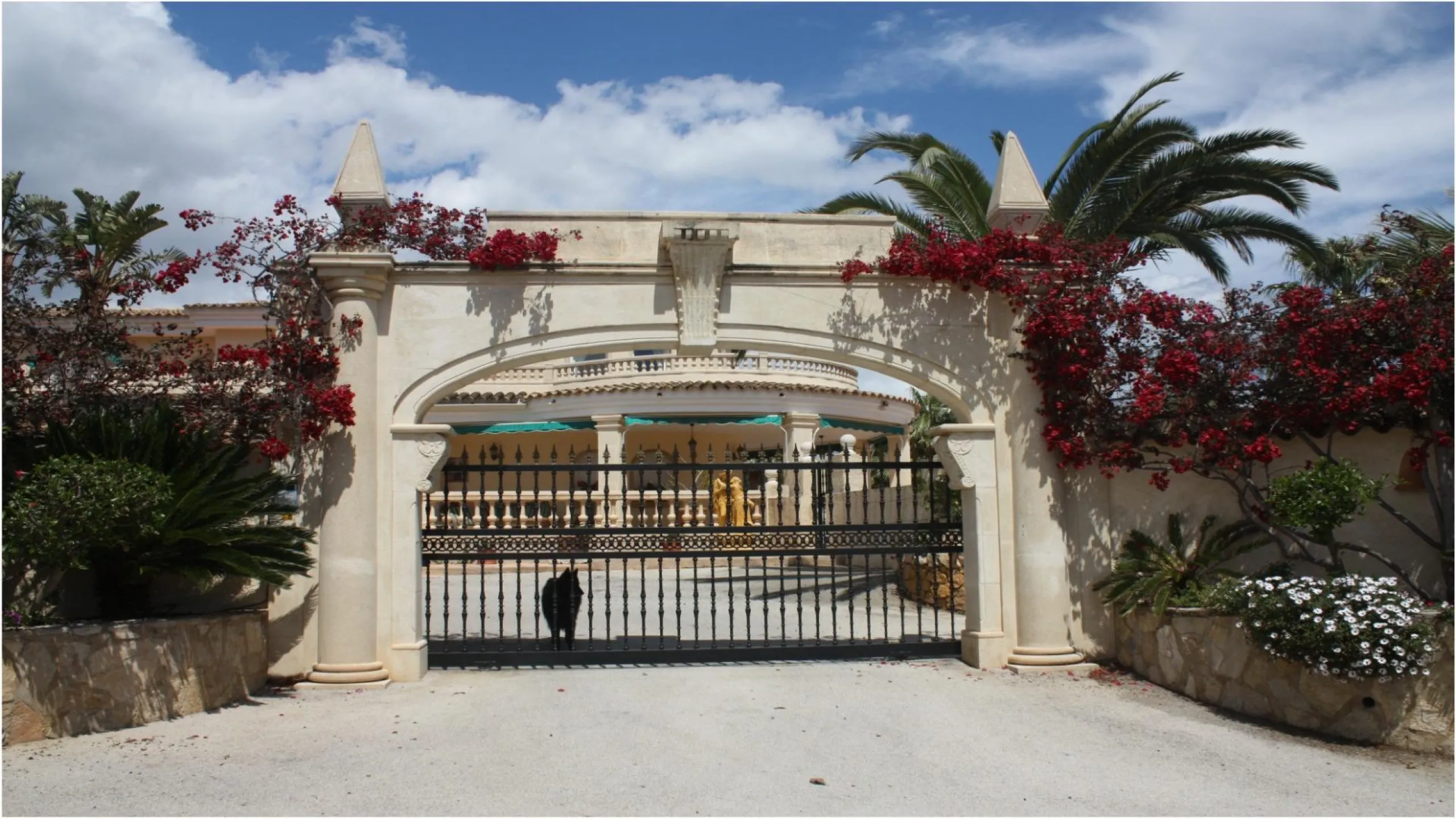 Truly Magnificent Property with Stunning Views