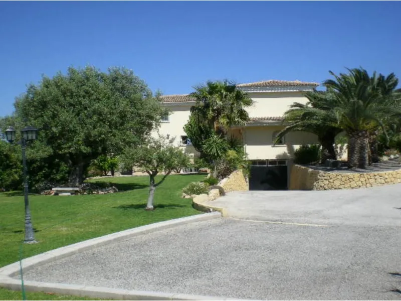 Truly Magnificent Property with Stunning Views